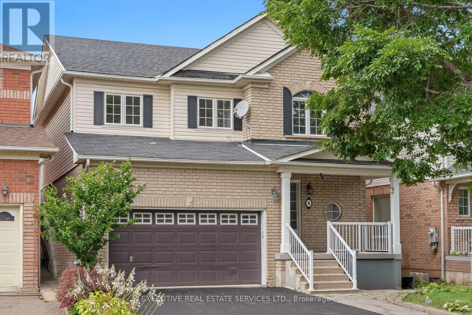 8 Spencer Drive N, Brampton, Ontario  L7A 2A4 - Photo 2 - W13747220