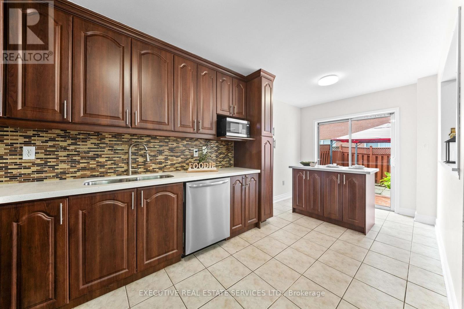8 Spencer Drive N, Brampton, Ontario  L7A 2A4 - Photo 20 - W13747220