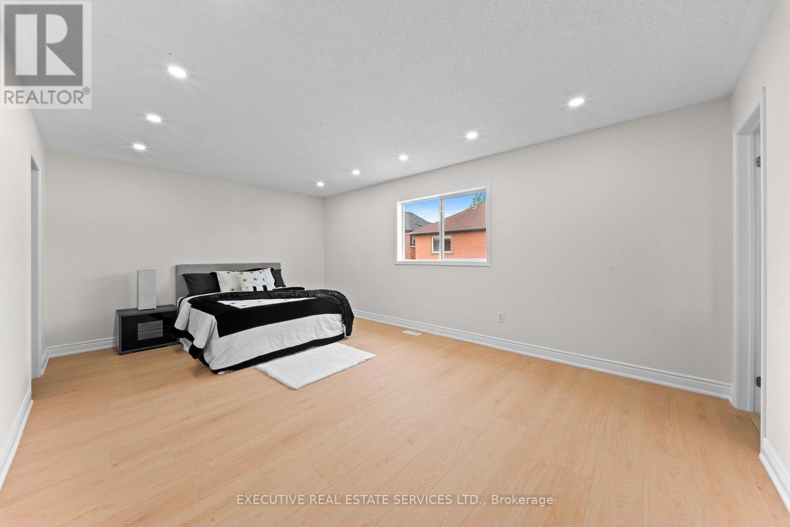 8 Spencer Drive N, Brampton, Ontario  L7A 2A4 - Photo 24 - W13747220