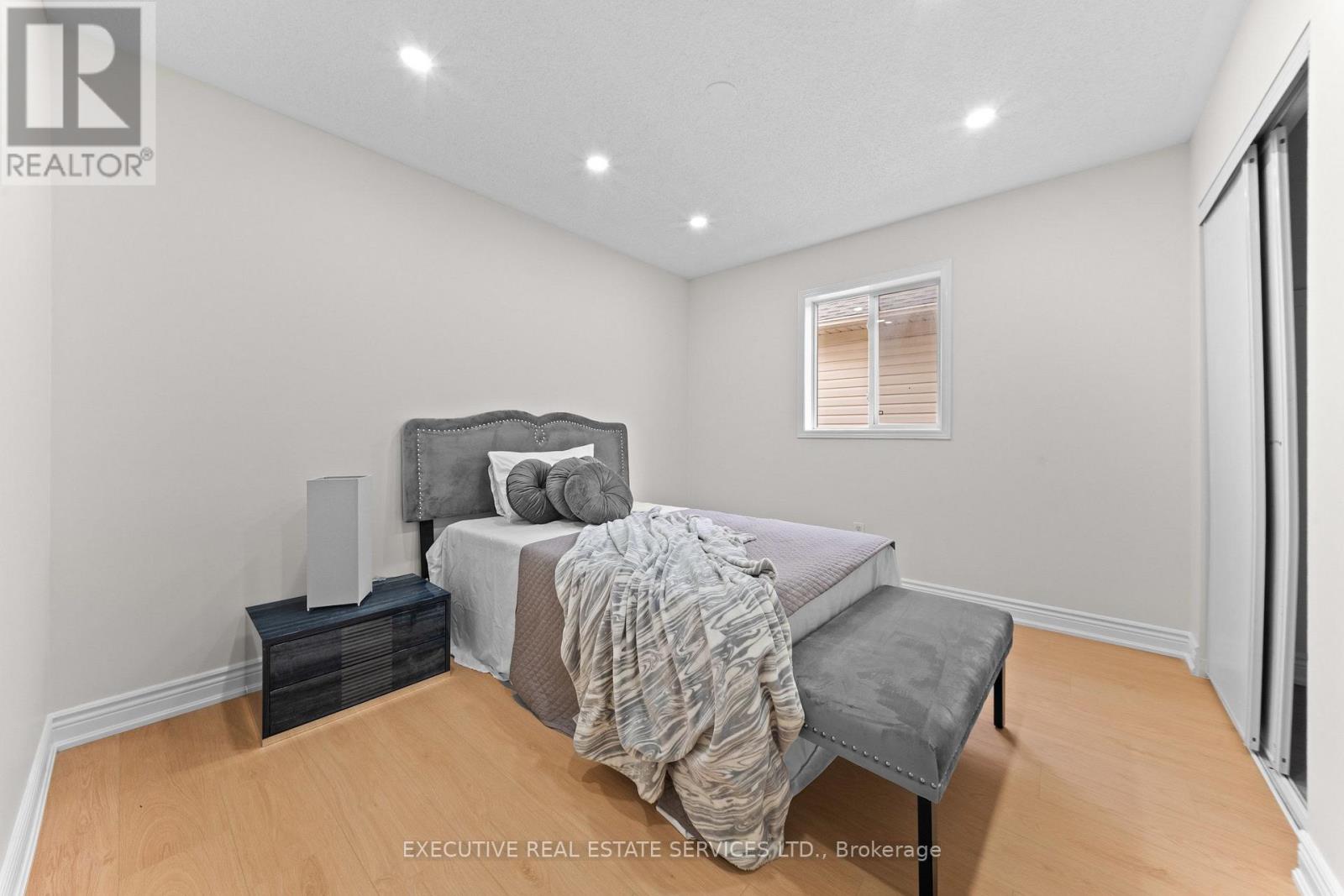 8 Spencer Drive N, Brampton, Ontario  L7A 2A4 - Photo 28 - W13747220