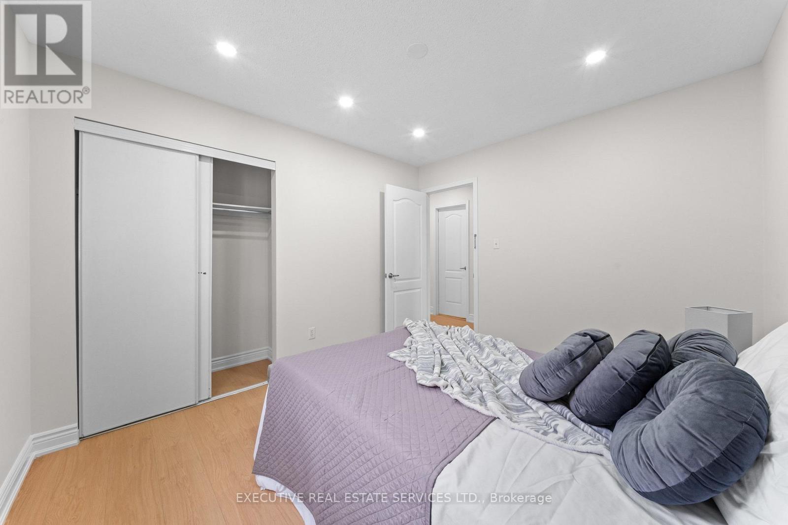 8 Spencer Drive N, Brampton, Ontario  L7A 2A4 - Photo 29 - W13747220