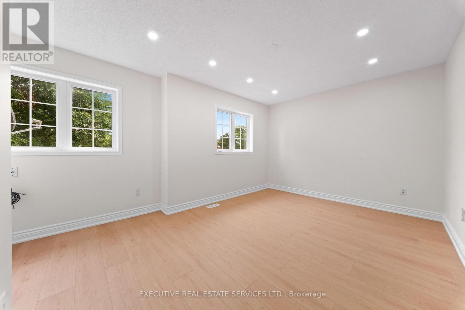 8 Spencer Drive N, Brampton, Ontario  L7A 2A4 - Photo 34 - W13747220