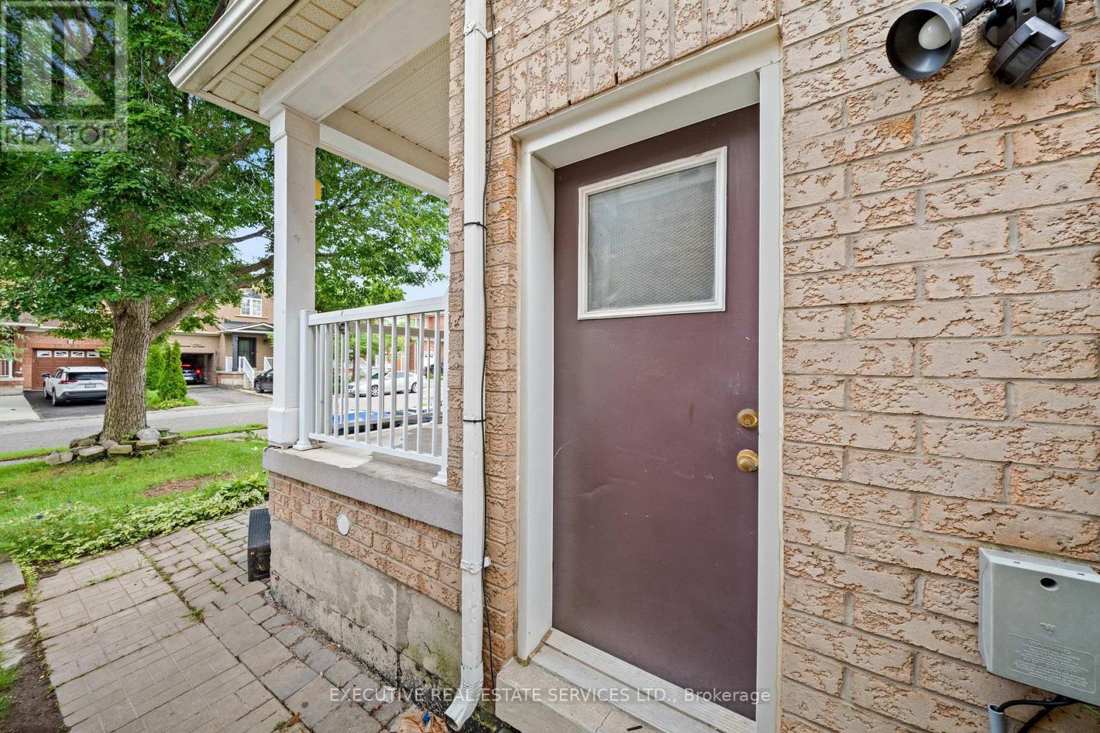 8 Spencer Drive N, Brampton, Ontario  L7A 2A4 - Photo 36 - W13747220