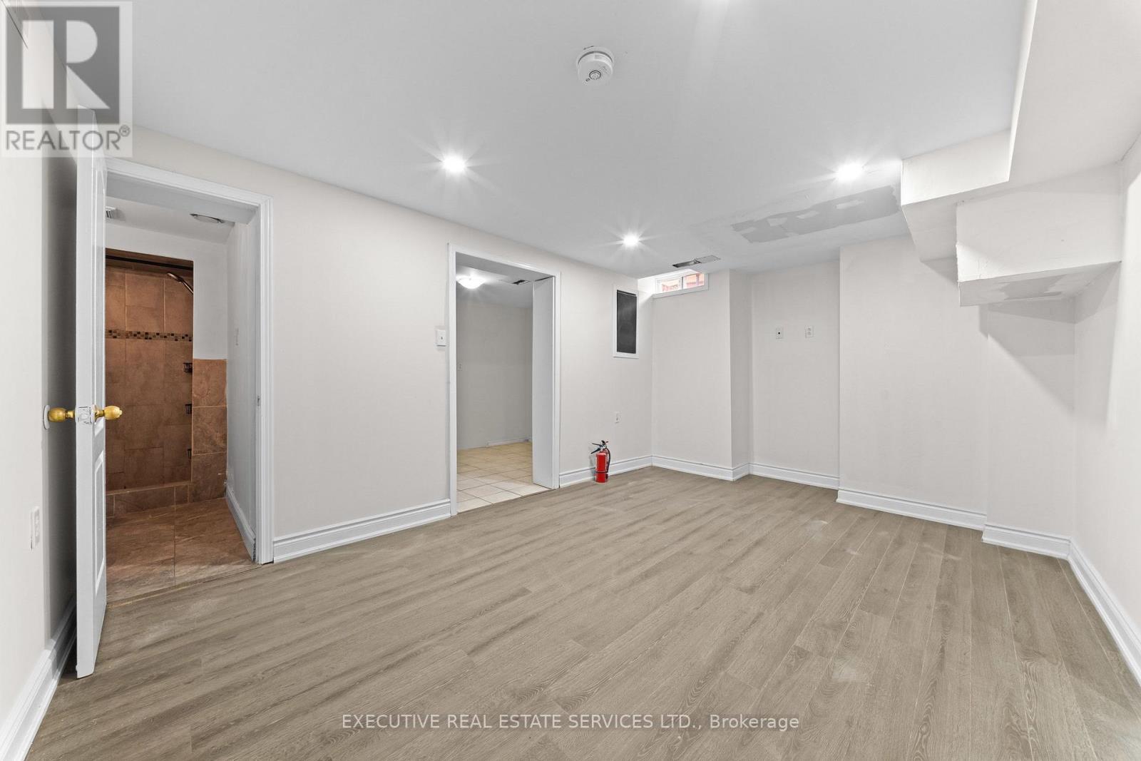 8 Spencer Drive N, Brampton, Ontario  L7A 2A4 - Photo 37 - W13747220