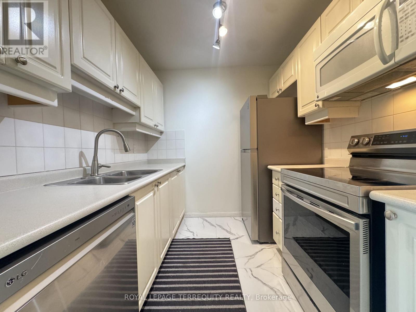 Ph9 - 88 Corporate Drive, Toronto, Ontario  M1H 3G6 - Photo 3 - E13747098