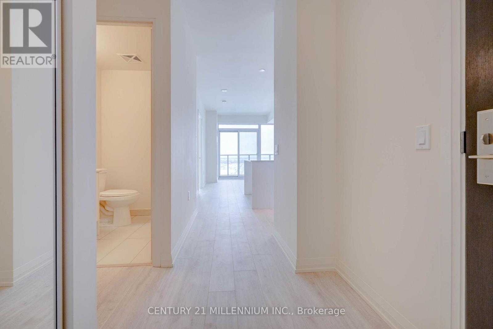 1120 - 9000 Jane Street, Vaughan, Ontario  L4K 0M6 - Photo 3 - N13744730