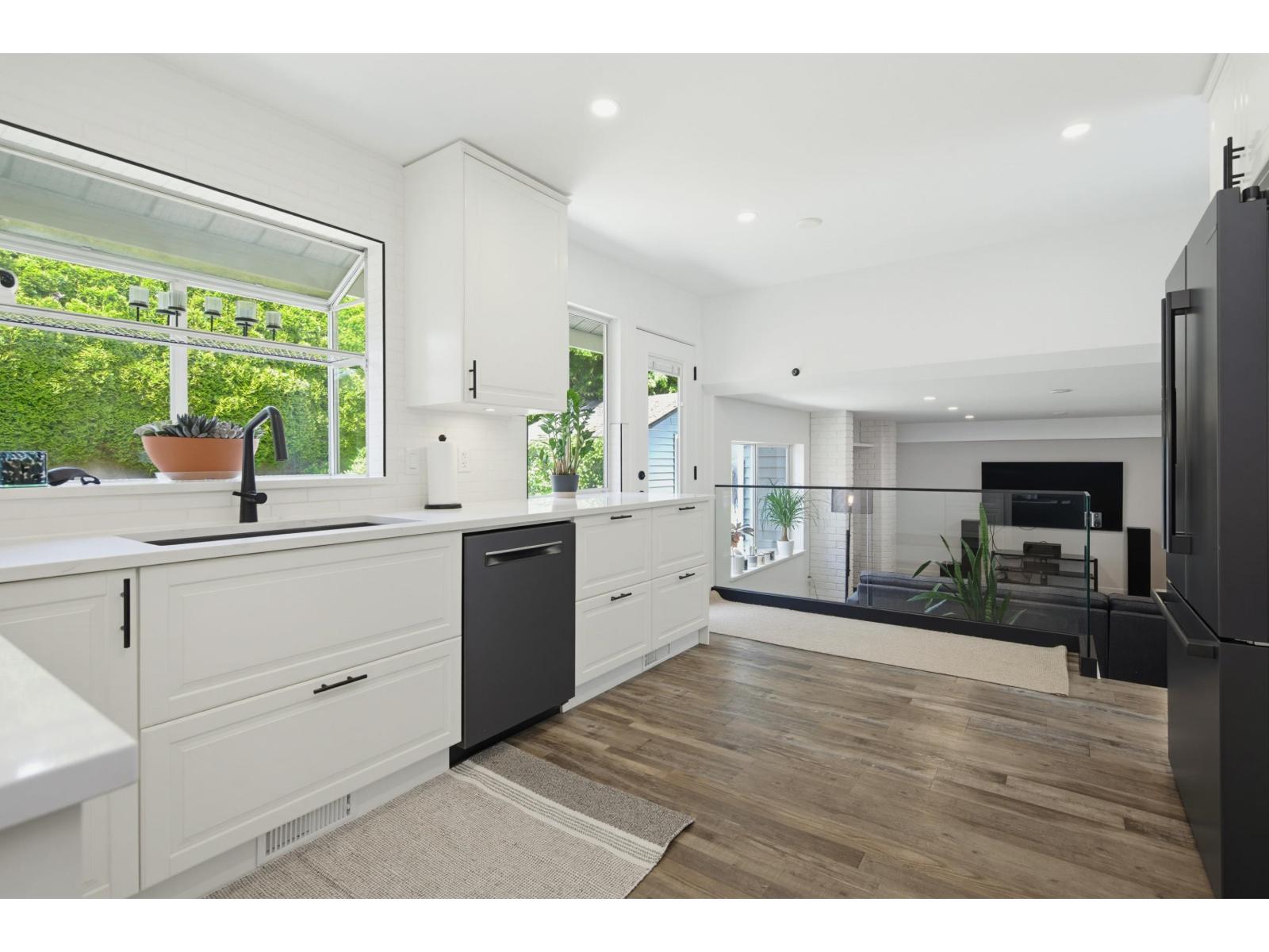 32562 Murray Avenue, Abbotsford, British Columbia  V2T 4T5 - Photo 11 - R3161737