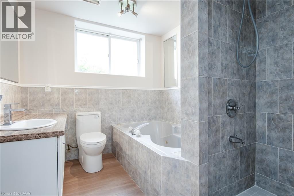 112 Michener Crescent, Kitchener, Ontario  N2A 3T8 - Photo 38 - 40860613