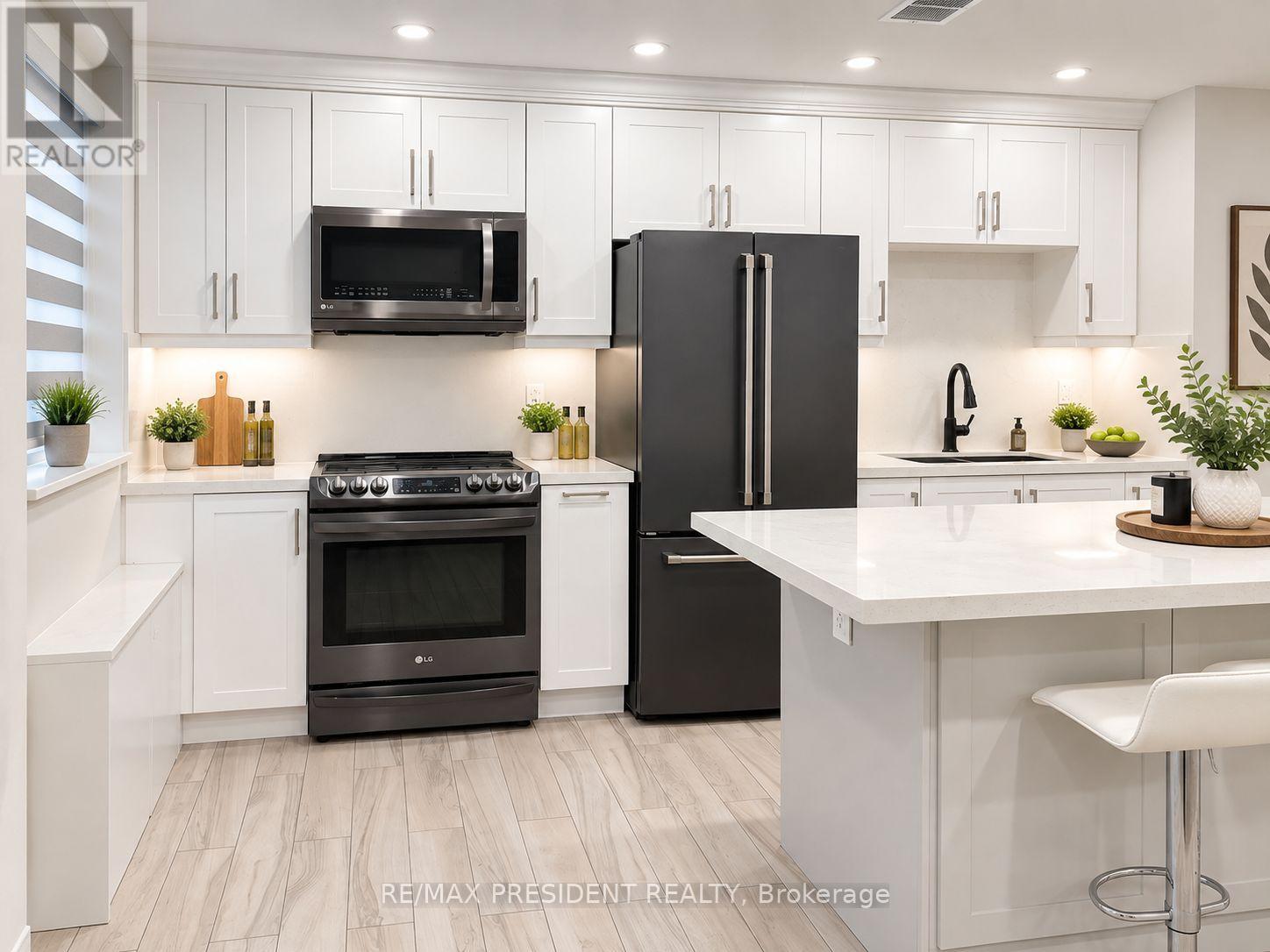 101 - 219 Wilson Avenue, Toronto, Ontario  M5M 3B2 - Photo 2 - C13745468
