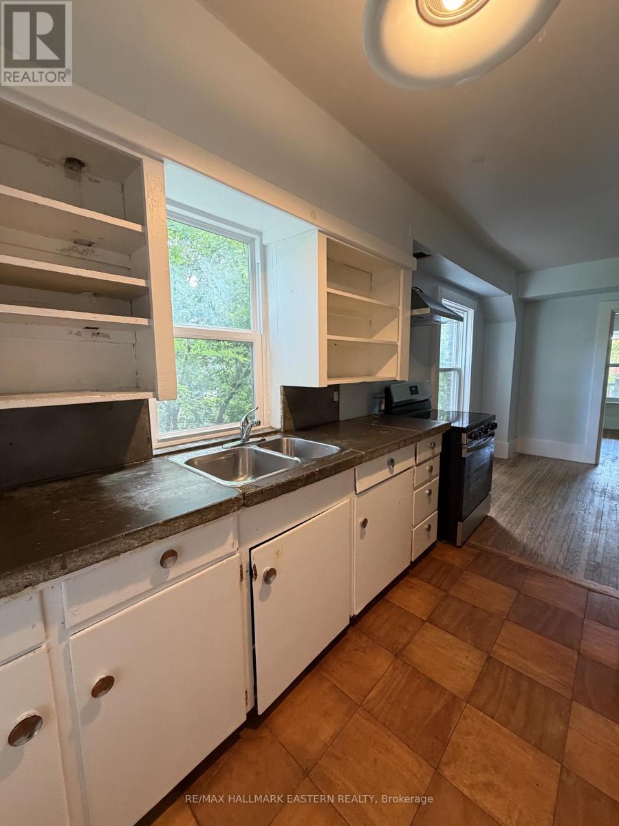 242 Dublin Street, Peterborough, Ontario  K9H 3B8 - Photo 17 - X13747346
