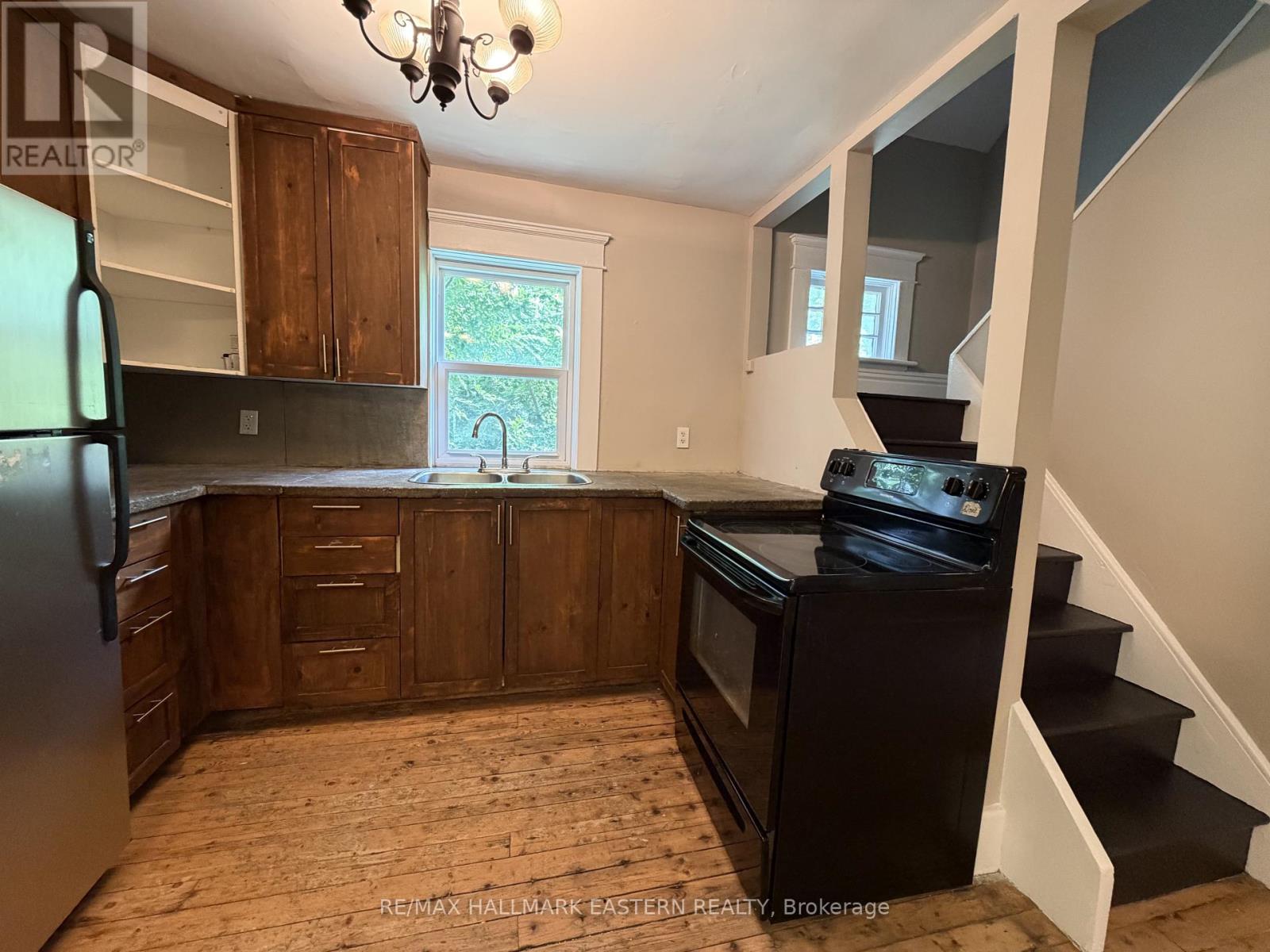 242 Dublin Street, Peterborough, Ontario  K9H 3B8 - Photo 5 - X13747346