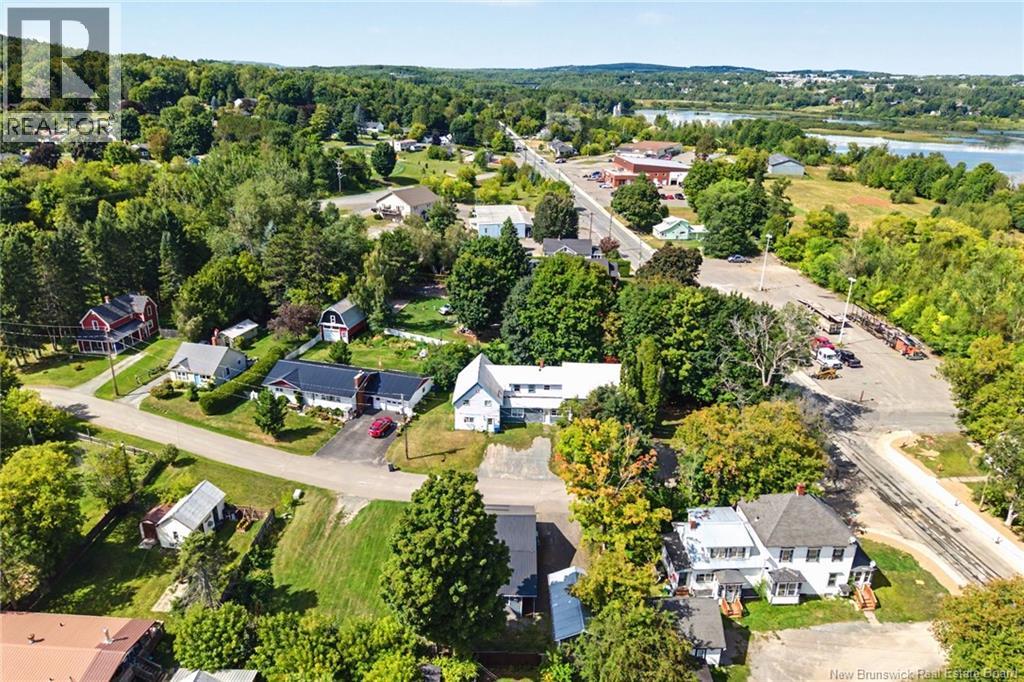121 Charlotte Street, Woodstock, New Brunswick  E7M 1J9 - Photo 6 - NB147093