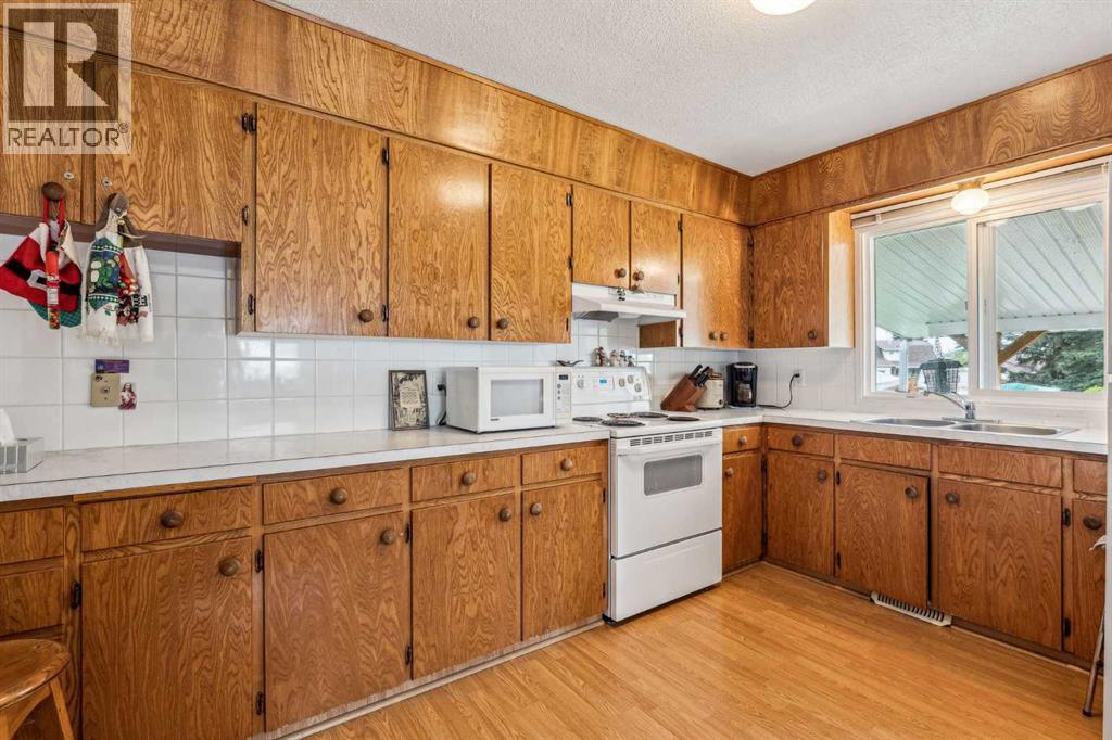 201 11 Avenue SW, High River, Alberta  T0L 1B0 - Photo 13 - A2317541