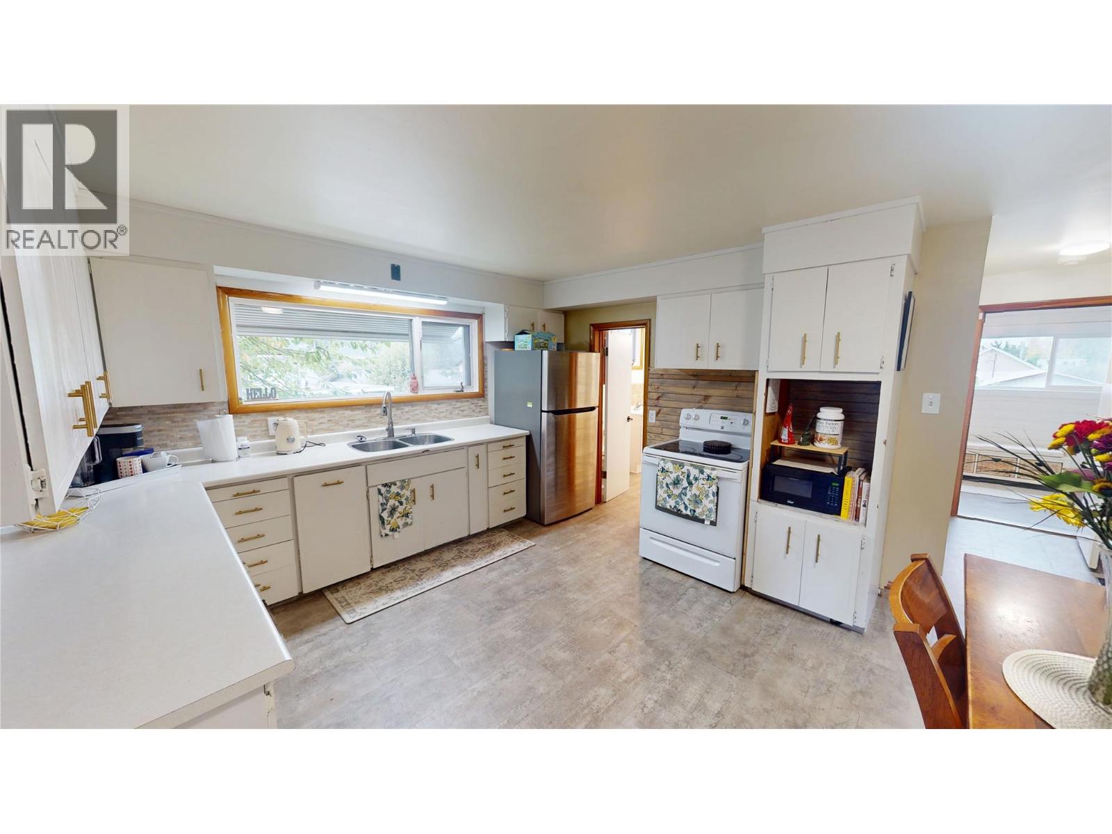 720 6th Street S, Cranbrook, British Columbia  V1C 1L3 - Photo 7 - 10399854