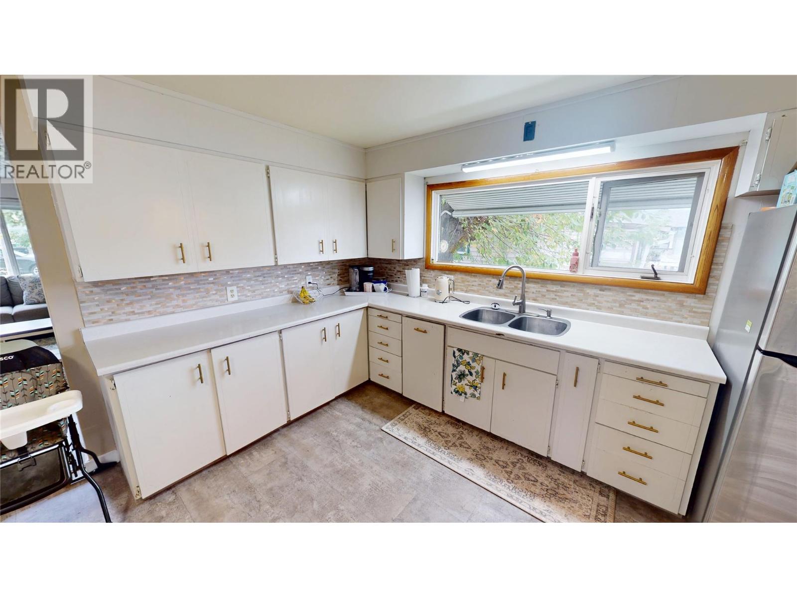 720 6th Street S, Cranbrook, British Columbia  V1C 1L3 - Photo 8 - 10399854