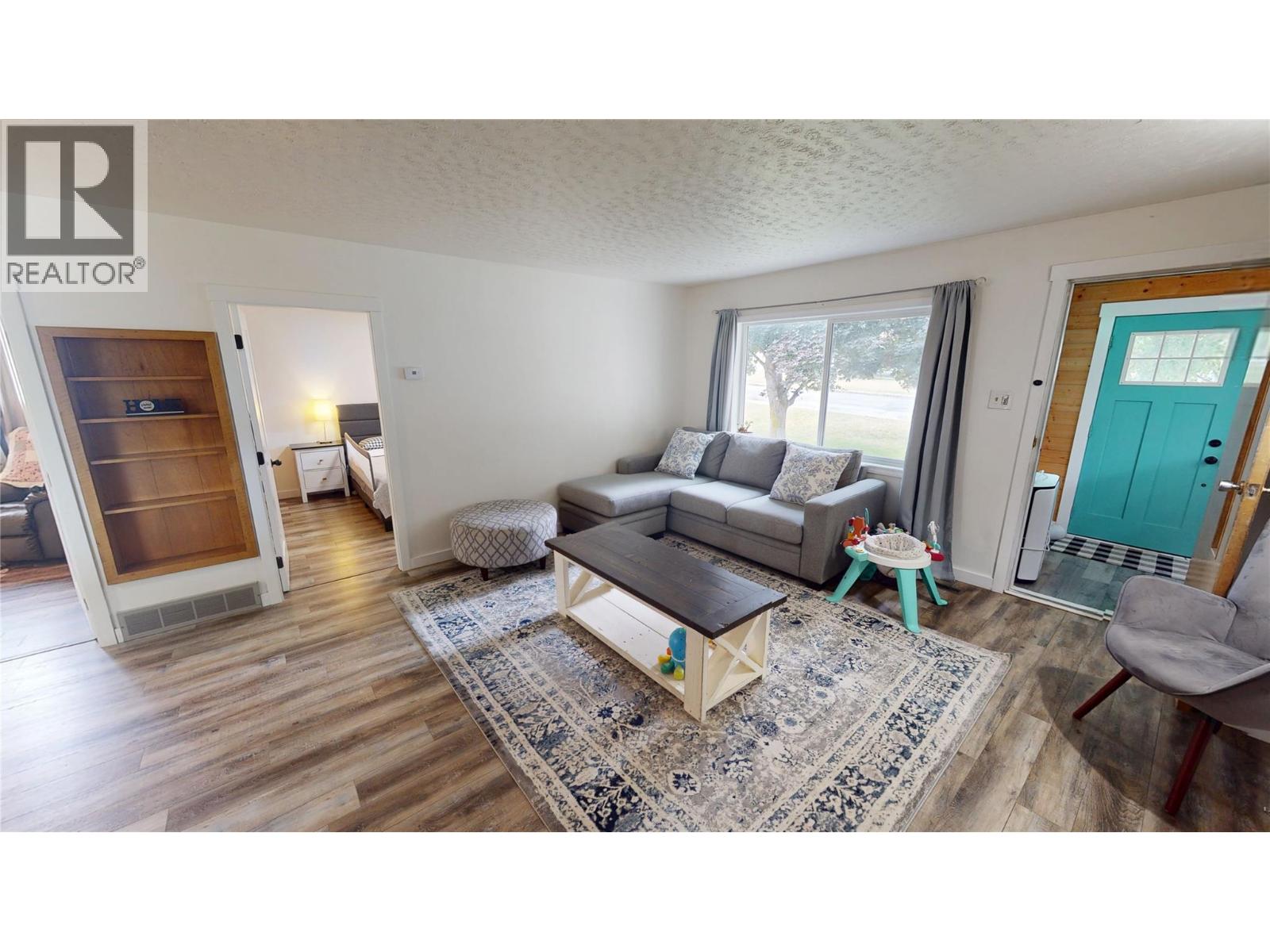 720 6th Street S, Cranbrook, British Columbia  V1C 1L3 - Photo 5 - 10399854