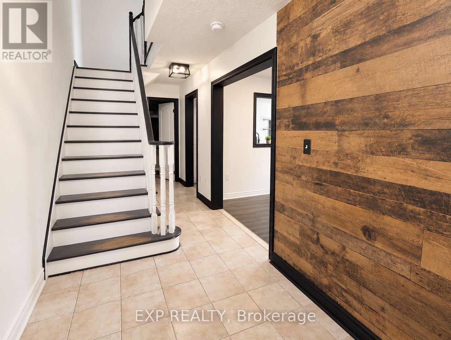 65 Pressed Brick Drive, Brampton, Ontario  L6V 4K5 - Photo 2 - W13716604