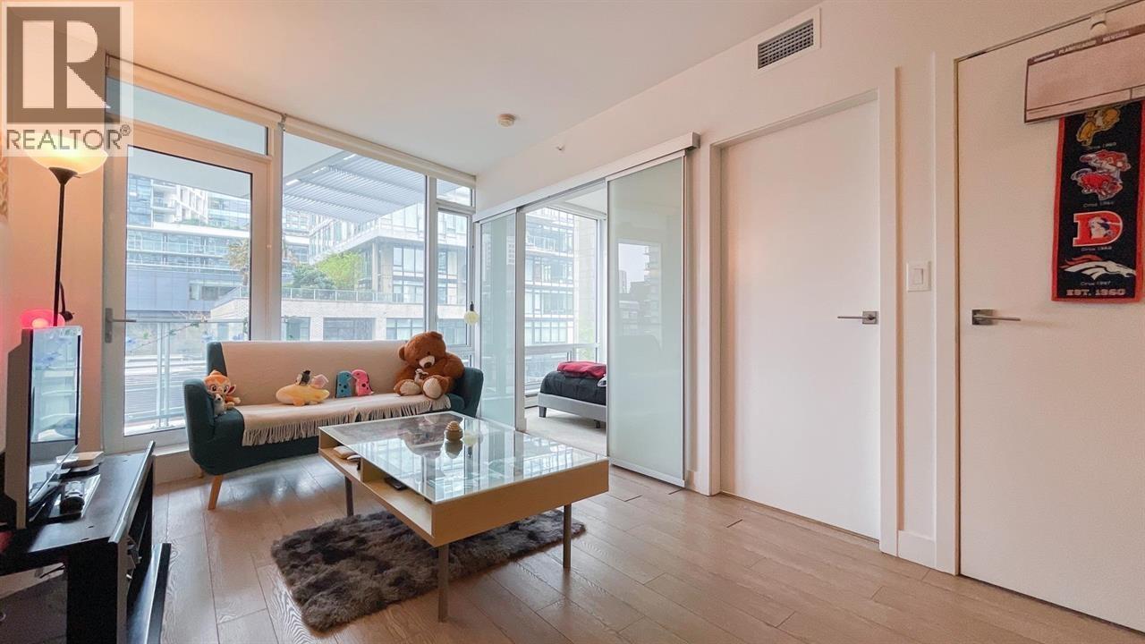 80x 1283 Howe Street, Vancouver, British Columbia  V6A 0E9 - Photo 3 - R3161724