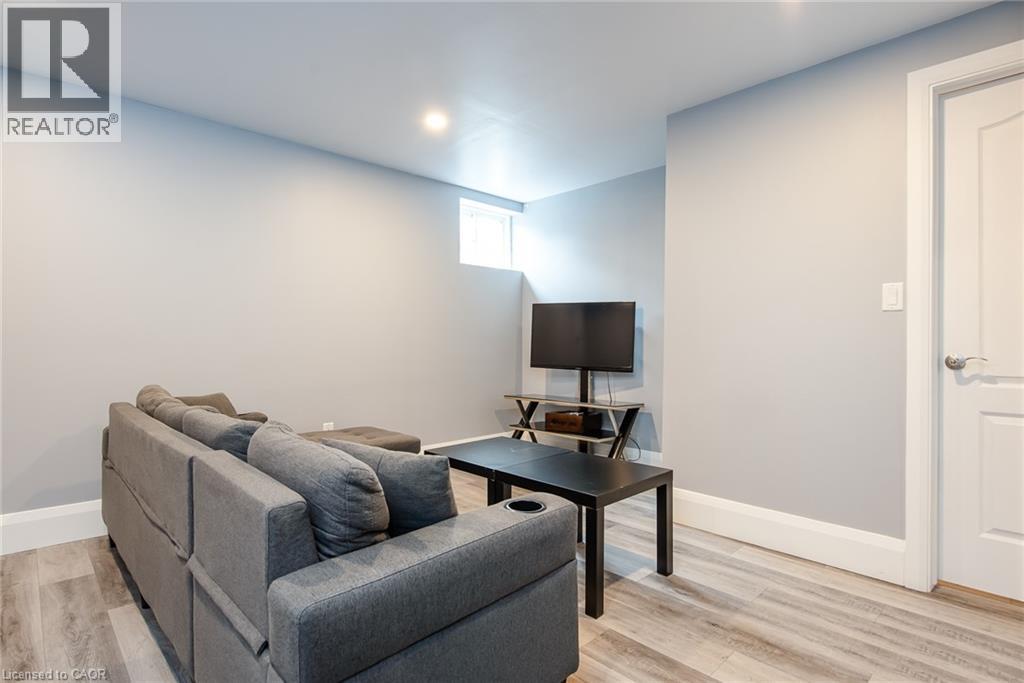 330 Grovehill Crescent, Kitchener, Ontario  N2R 0K2 - Photo 30 - 40858731
