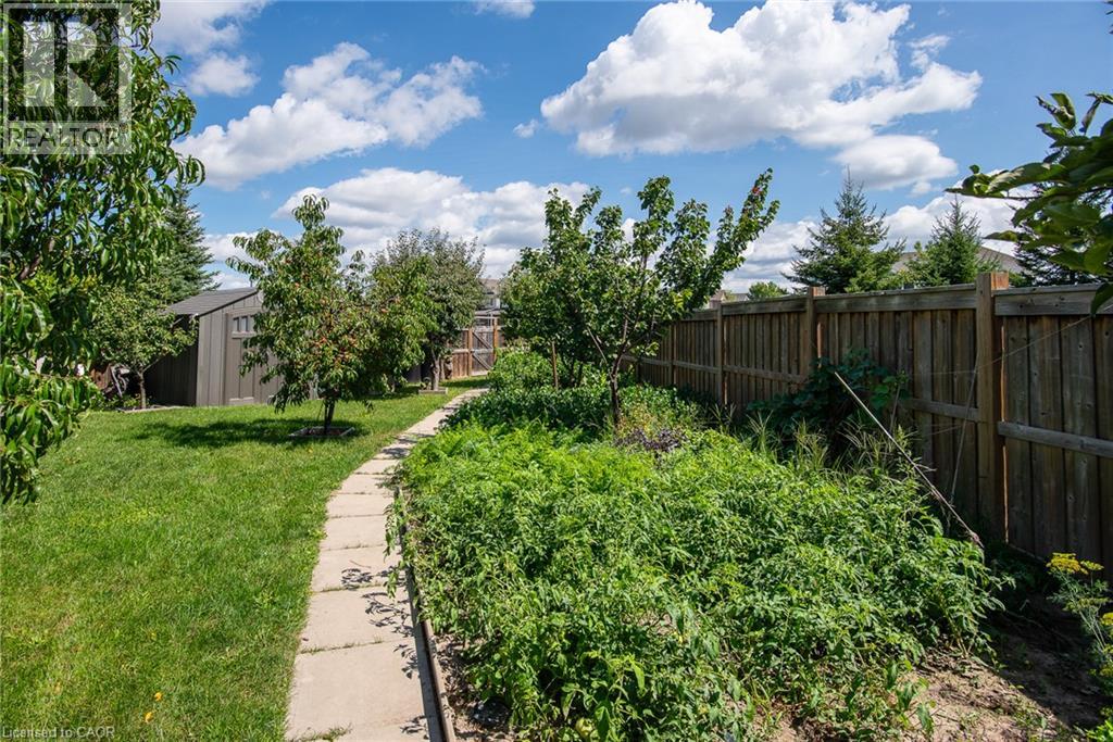 330 Grovehill Crescent, Kitchener, Ontario  N2R 0K2 - Photo 5 - 40858731