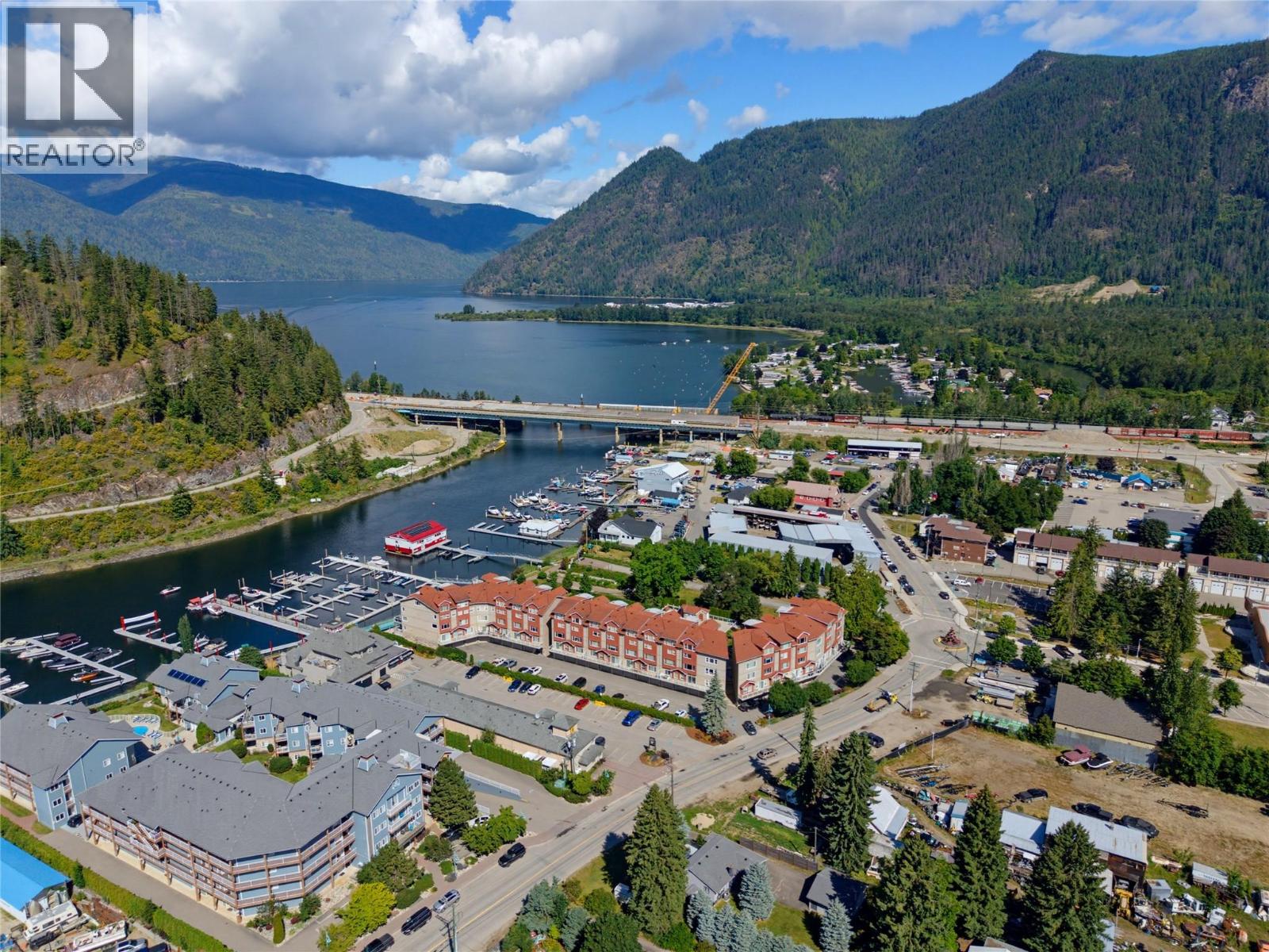 1130 Riverside Avenue Unit# 14, Sicamous, British Columbia  V0E 2V1 - Photo 2 - 10398826