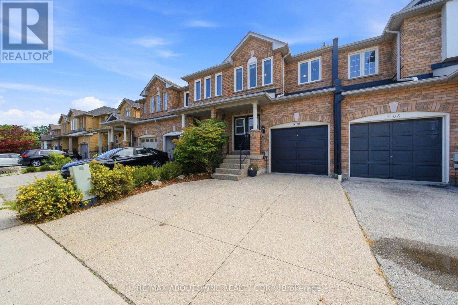 5110 Falconcrest Drive, Burlington, Ontario  L7L 6K5 - Photo 2 - W13747392