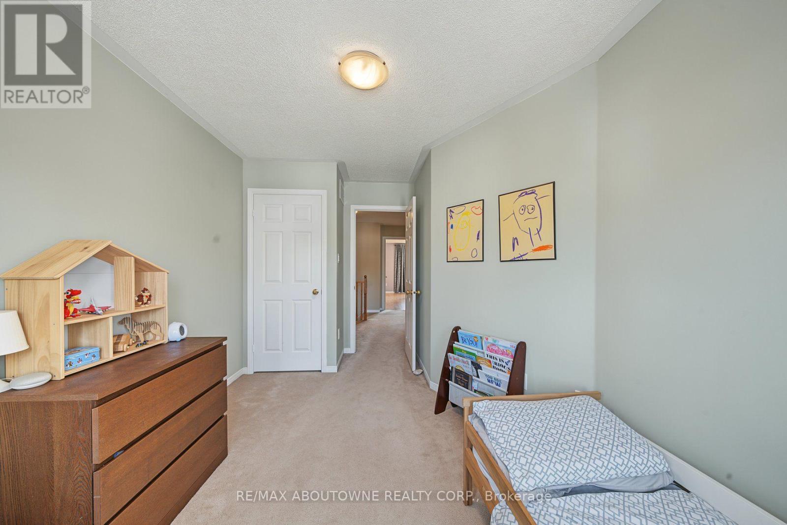 5110 Falconcrest Drive, Burlington, Ontario  L7L 6K5 - Photo 8 - W13747392