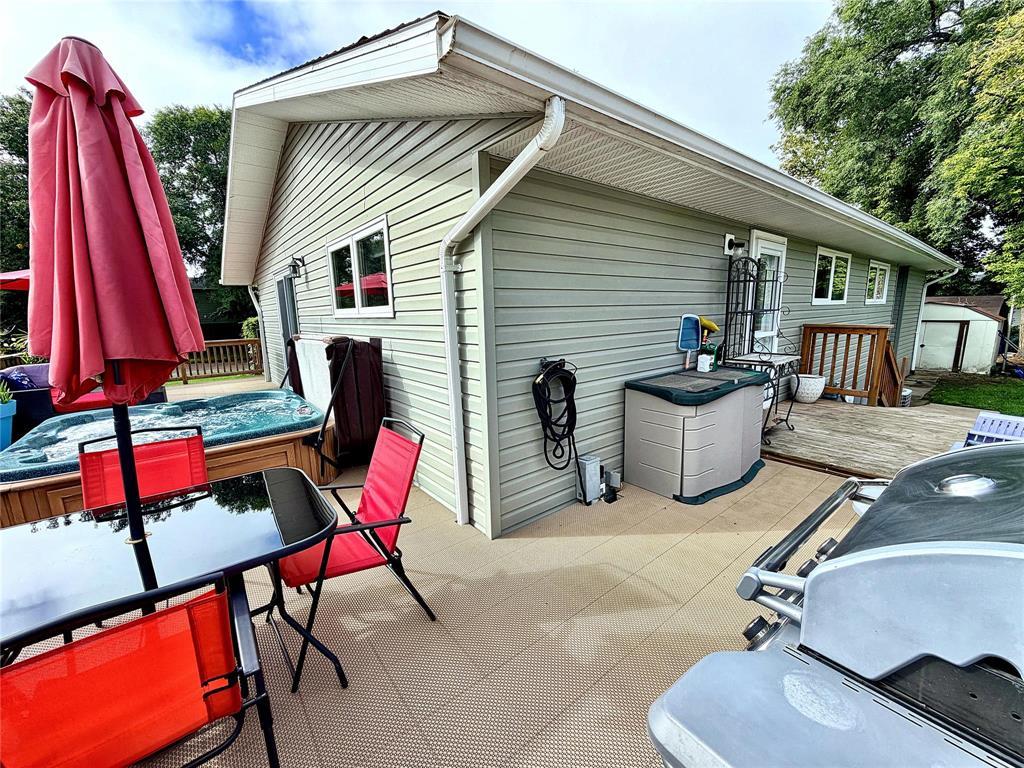 157 3rd Avenue NW, Carman, Manitoba  R0G 0J0 - Photo 31 - 202622218