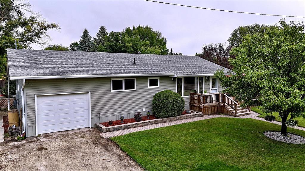 157 3rd Avenue NW, Carman, Manitoba  R0G 0J0 - Photo 38 - 202622218