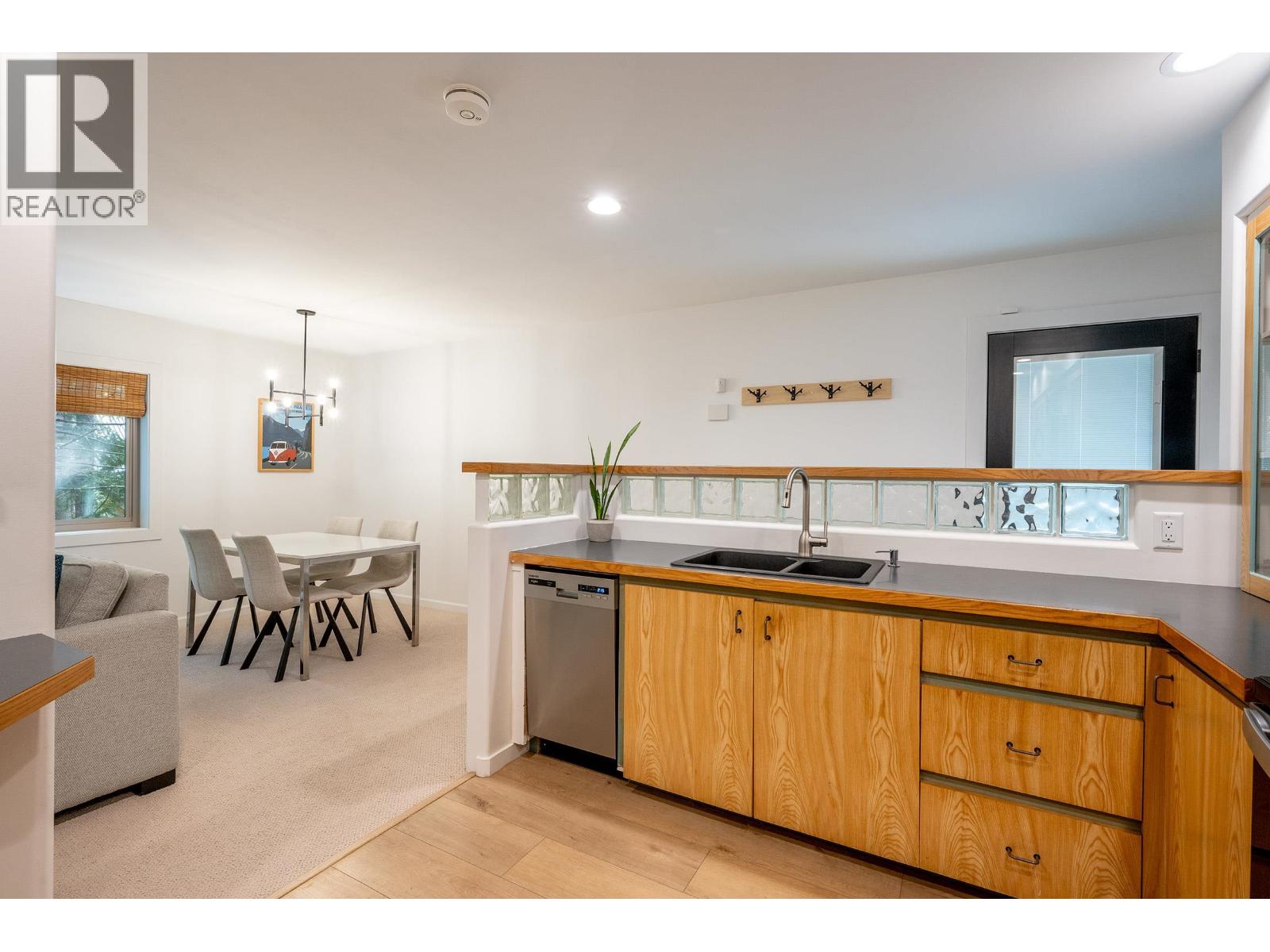 3125 Hawthorne Place, Whistler, British Columbia  V8E 0B8 - Photo 28 - R3160503