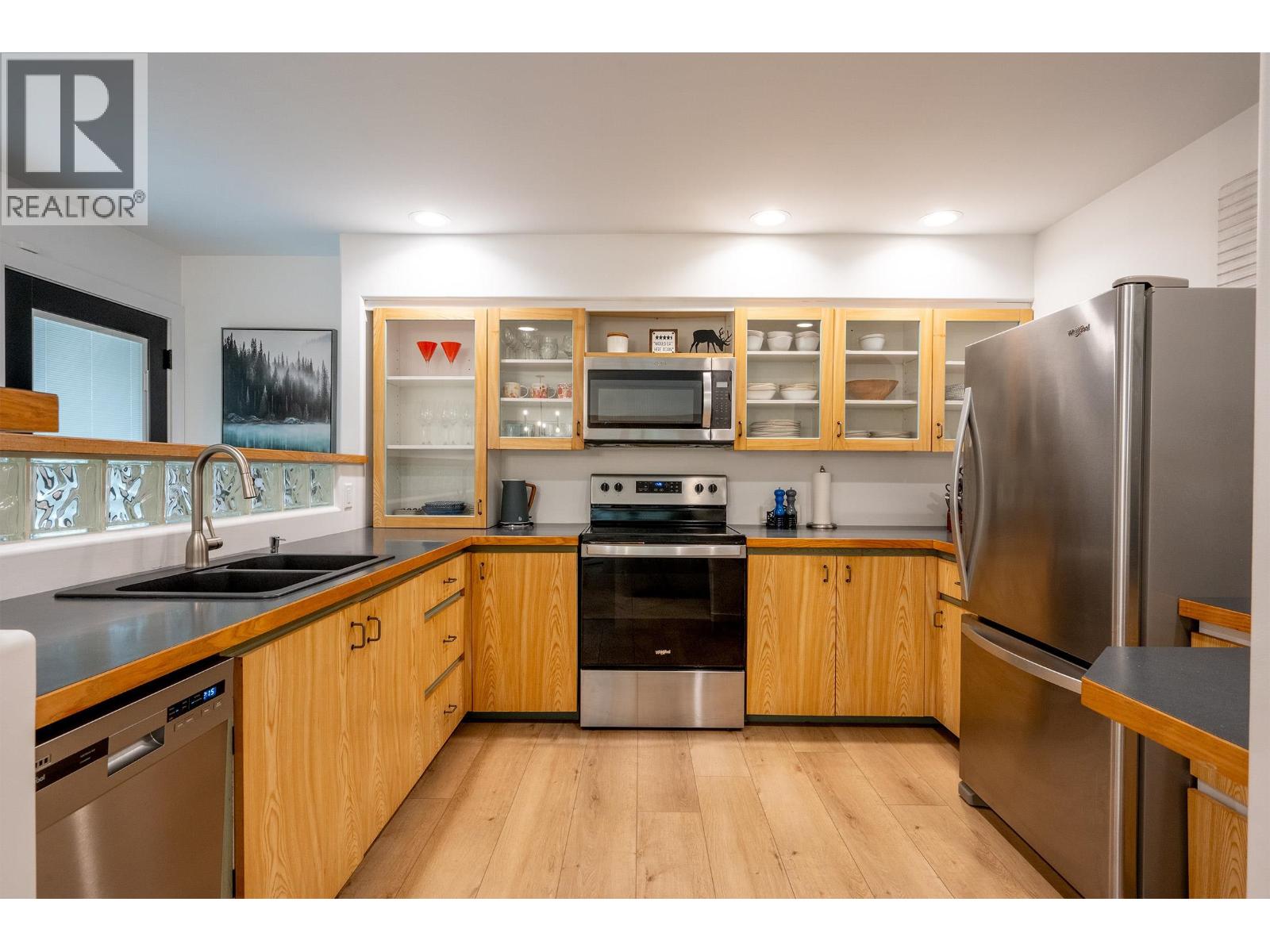 3125 Hawthorne Place, Whistler, British Columbia  V8E 0B8 - Photo 29 - R3160503