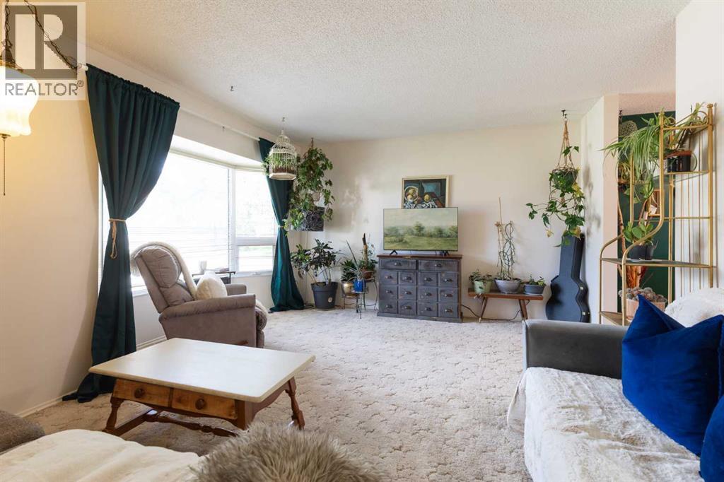 2335 Porter Place SE, Medicine Hat, Alberta  T1B 1E4 - Photo 4 - A2342101