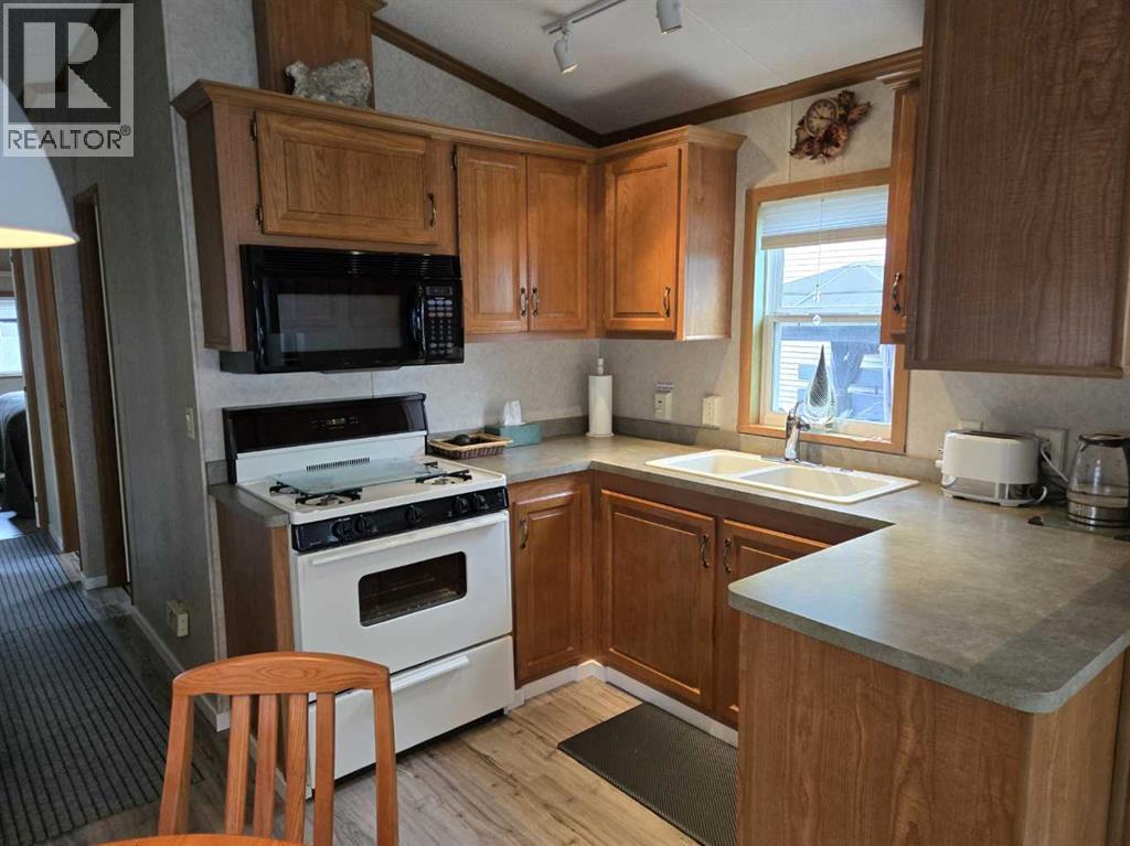722,  Carefree Resort, Rural Red Deer County, Alberta  T4G 0K6 - Photo 7 - A2342303