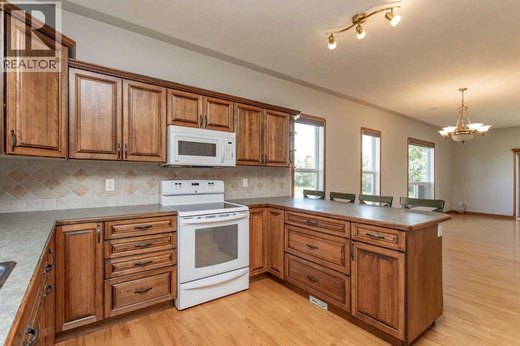 27244 Highway 42, Rural Red Deer County, Alberta  T0M 1R0 - Photo 5 - A2341707