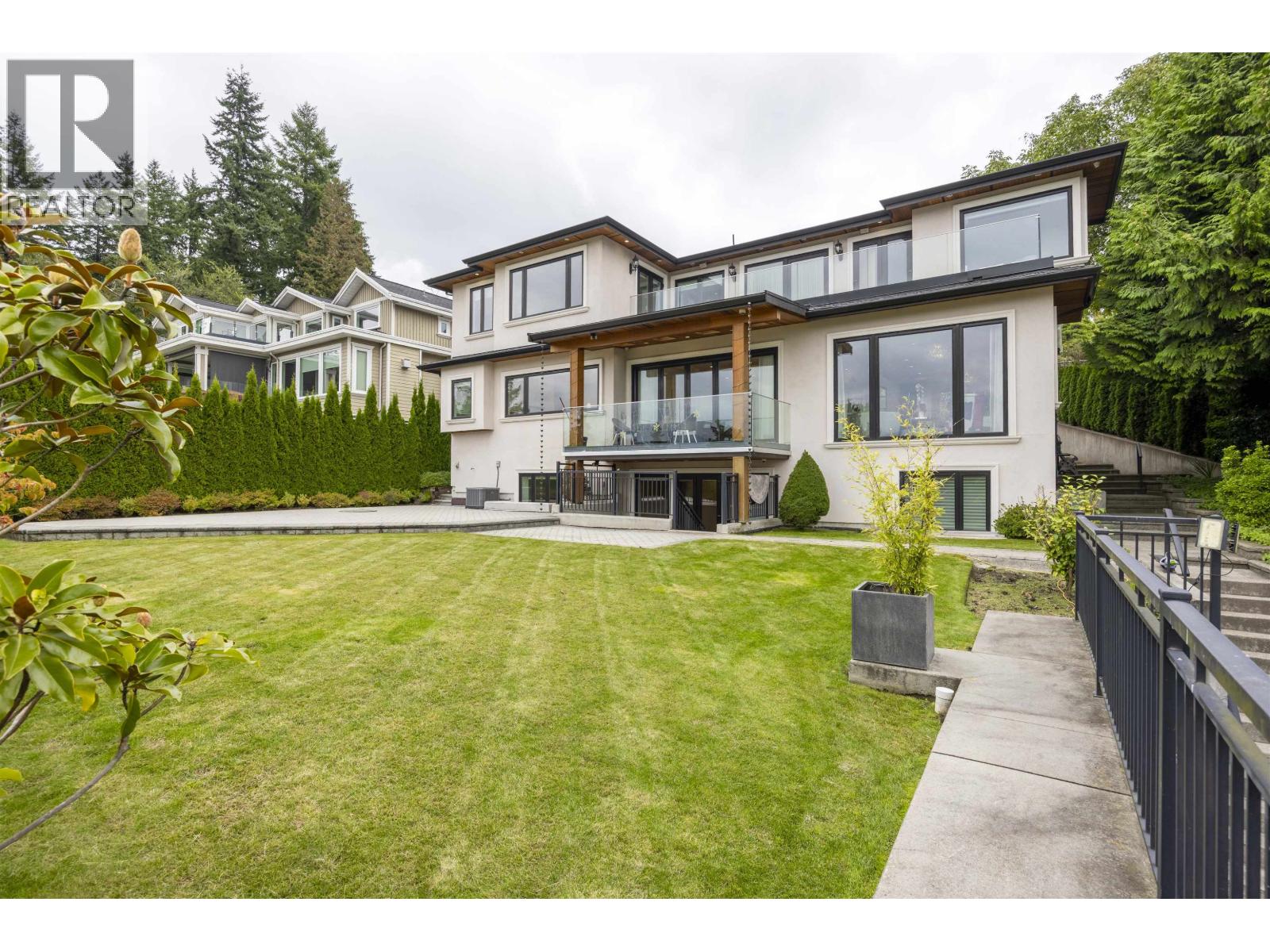 5111 Harbour View Road, Burnaby, British Columbia  V5B 1C9 - Photo 39 - R3161704