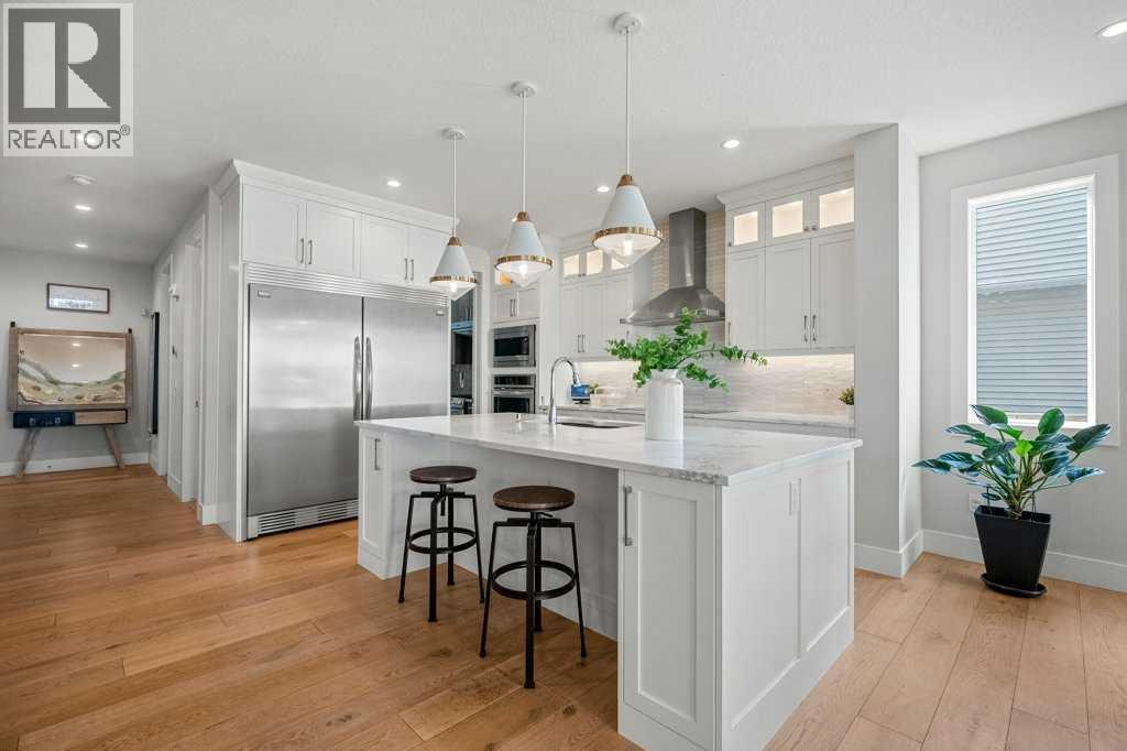 244 Sandpiper Boulevard, Chestermere, Alberta  T1X 0Y5 - Photo 3 - A2340242