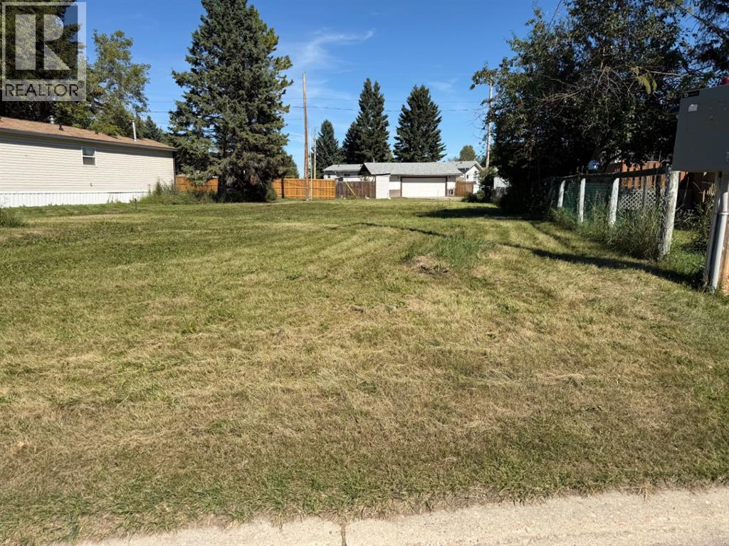 231 4 Street Nw, Sundre, Alberta  T0M 1X0 - Photo 2 - A2341733