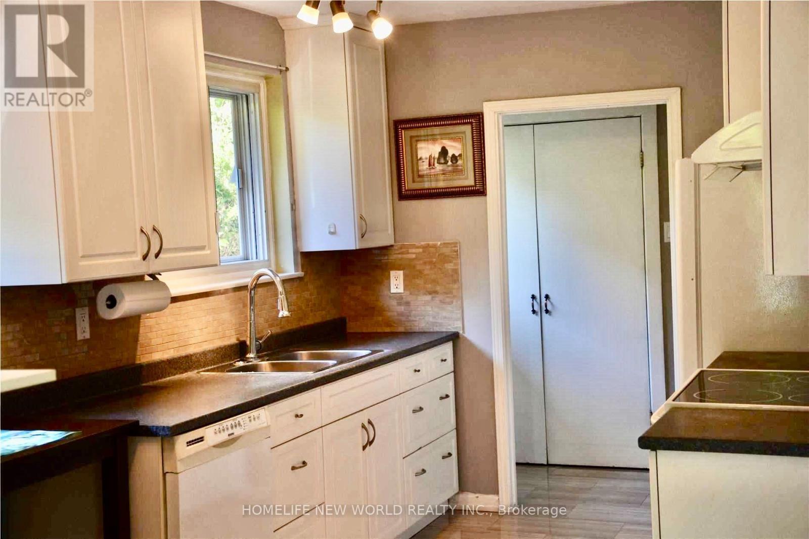 40 Brahms Avenue, Toronto, Ontario  M2H 1H4 - Photo 7 - C13747468