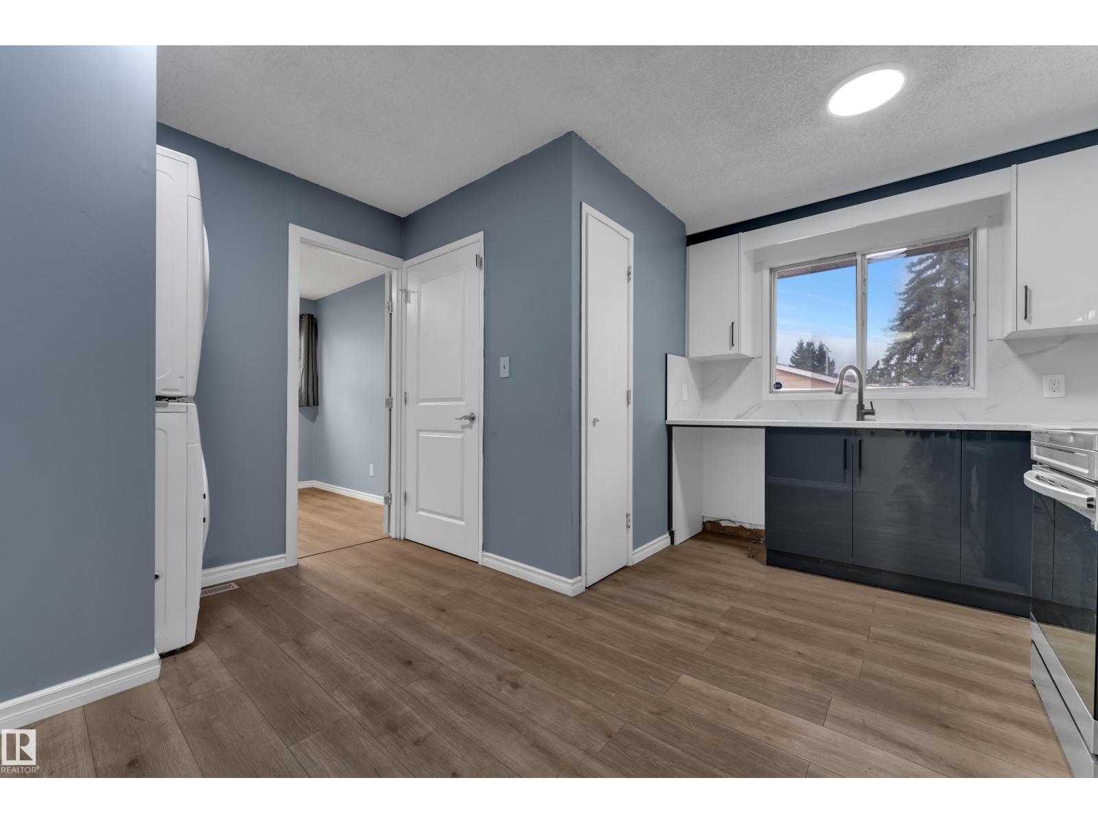 3111 67 St NW, Edmonton, Alberta  T6K 1M1 - Photo 9 - E4507207
