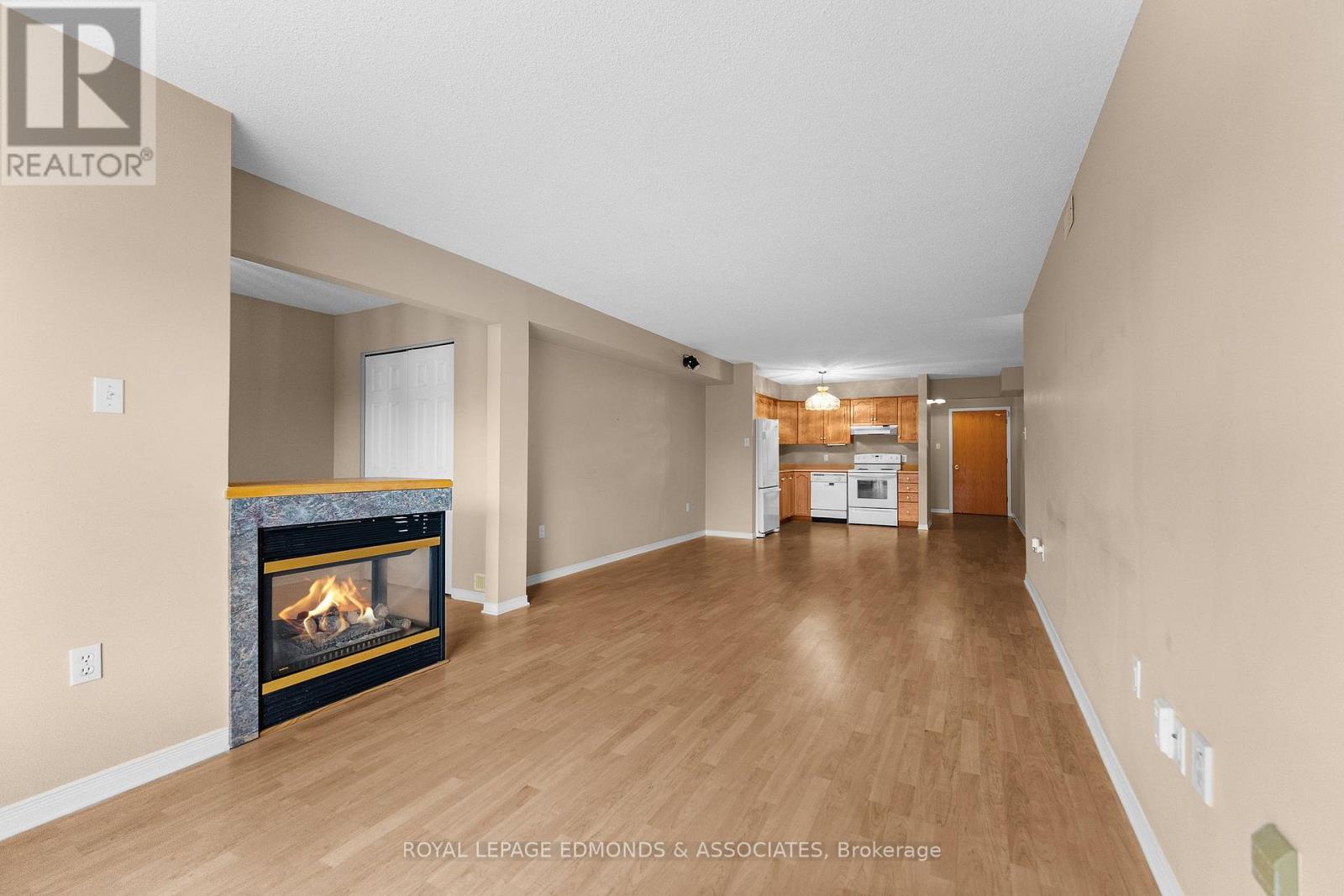 212 - 1 Crandall Street, Pembroke, Ontario K8A 8M6 - Photo 4 - X13747498