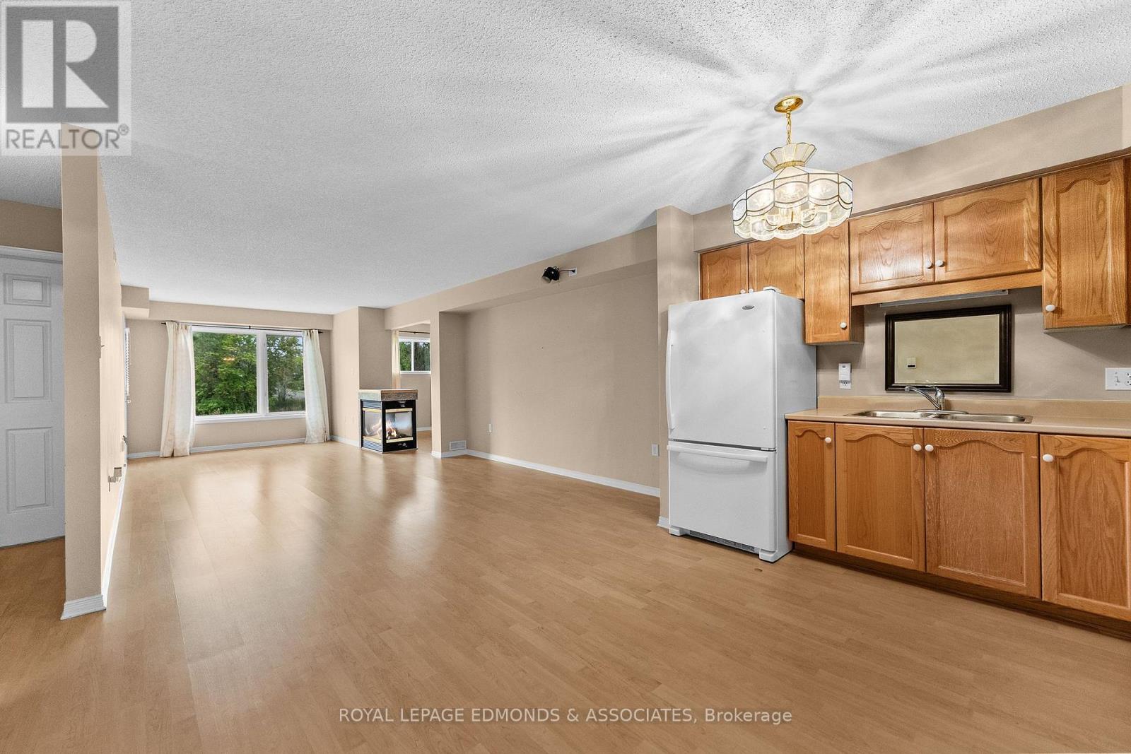 212 - 1 Crandall Street, Pembroke, Ontario K8A 8M6 - Photo 6 - X13747498