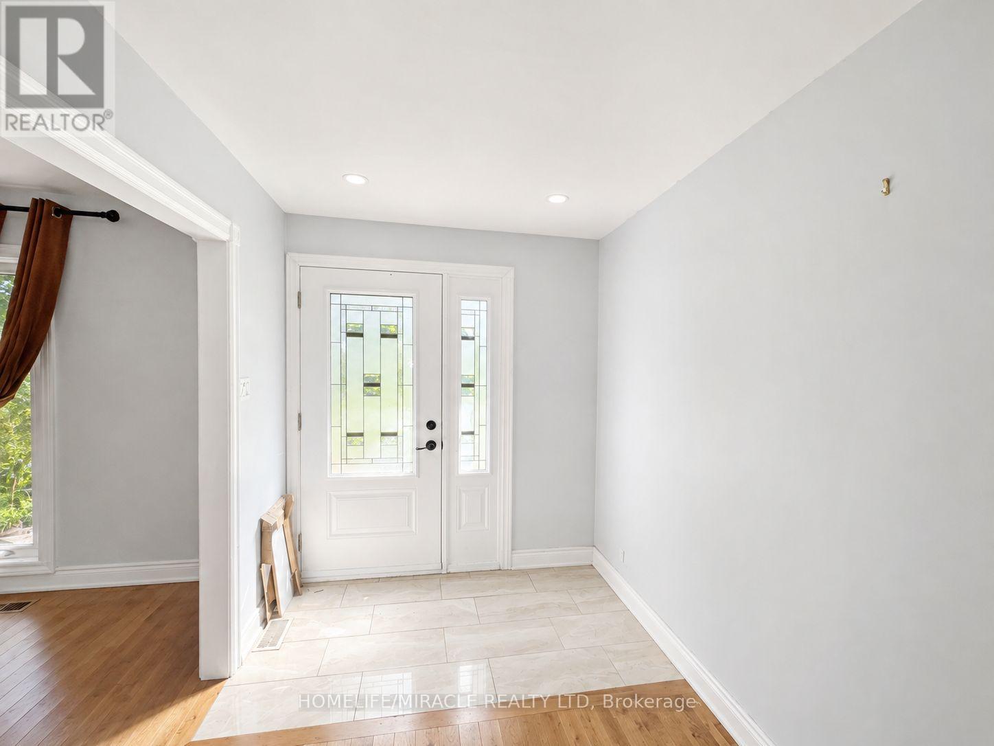 14178 Yonge Street, Aurora, Ontario  L4G 0P5 - Photo 1 - N13747554