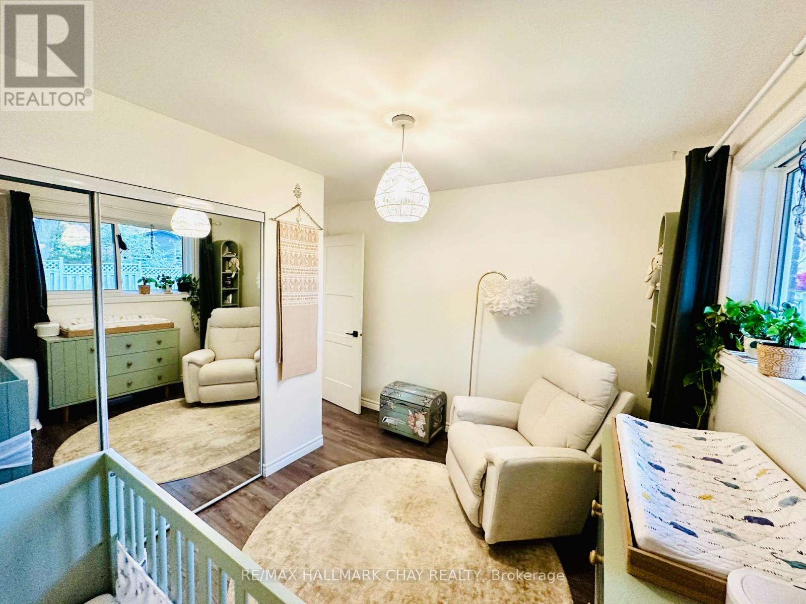 11 Daphne Crescent, Barrie (Cundles East), Ontario  L4M 2Y7 - Photo 10 - S13747500