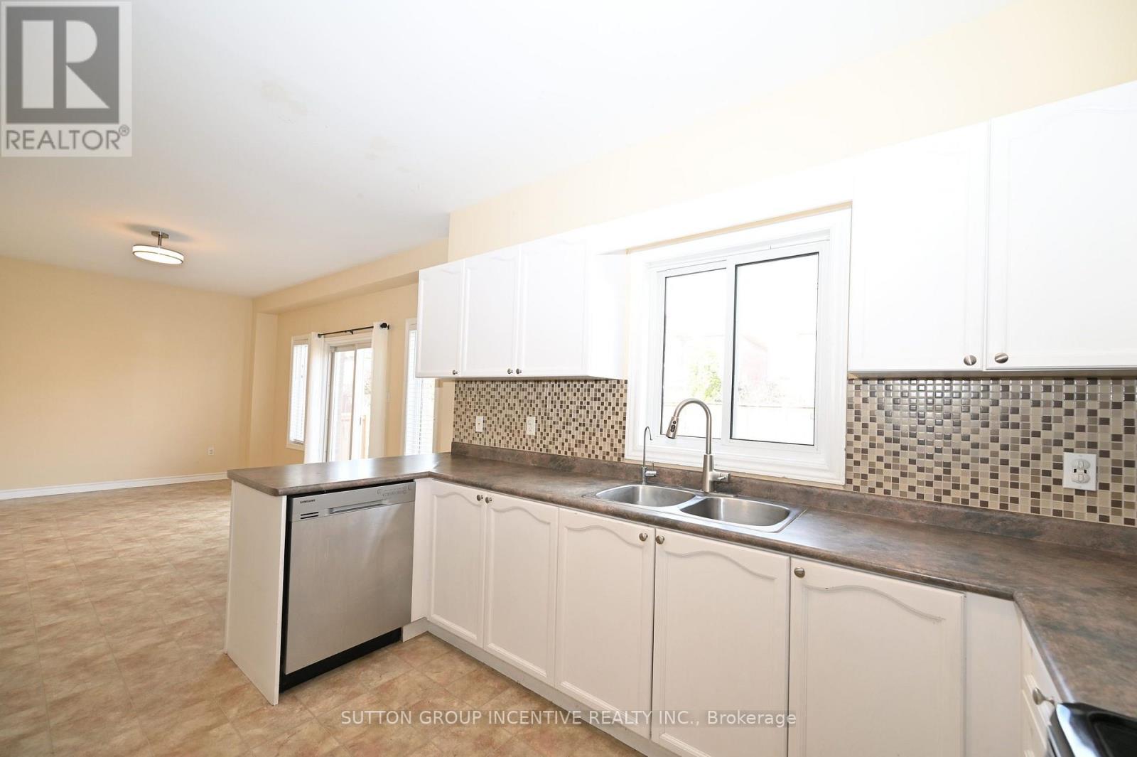 149 Raymond Crescent, Barrie (Painswick South), Ontario  L4N 0V7 - Photo 11 - S13747522
