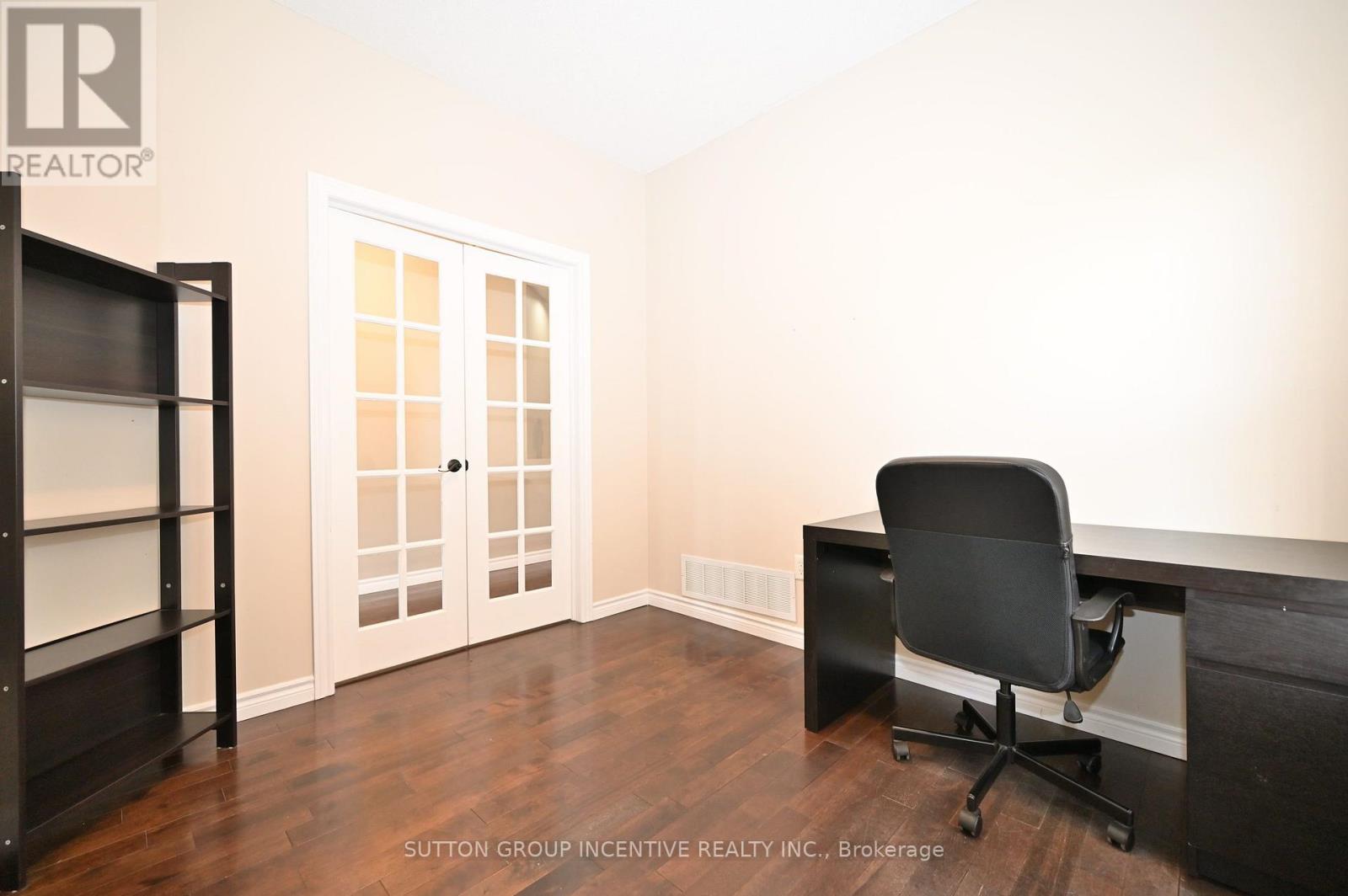 149 Raymond Crescent, Barrie (Painswick South), Ontario  L4N 0V7 - Photo 16 - S13747522