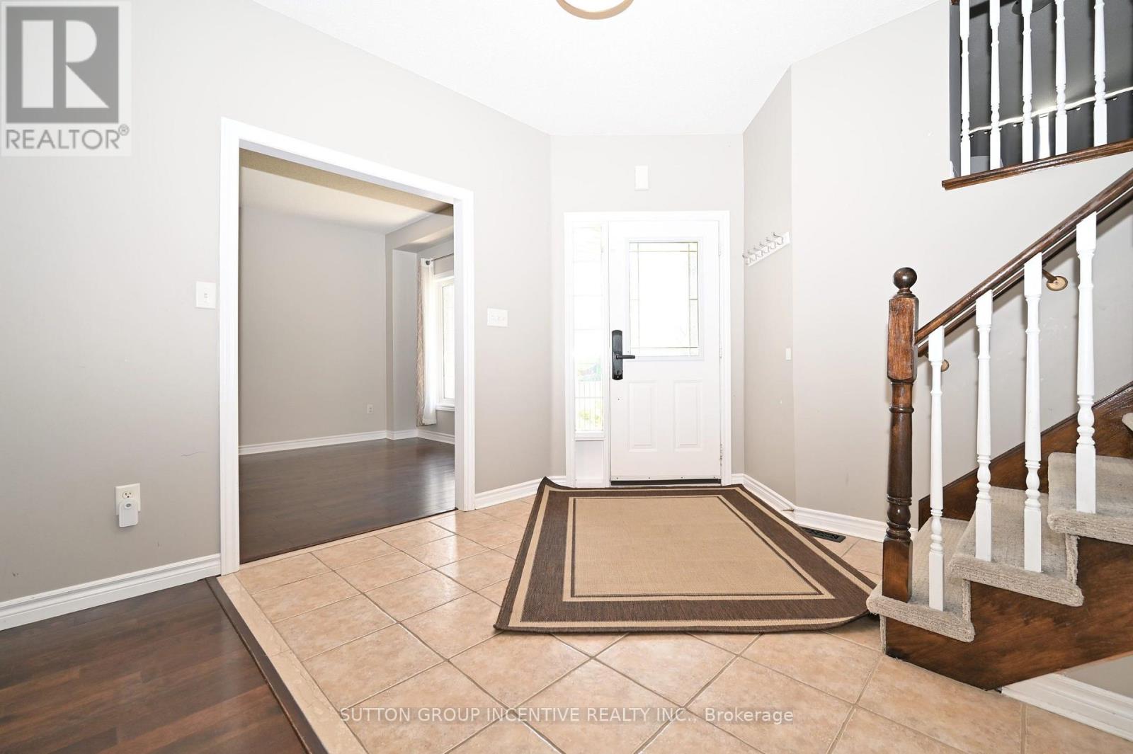 149 Raymond Crescent, Barrie (Painswick South), Ontario  L4N 0V7 - Photo 3 - S13747522