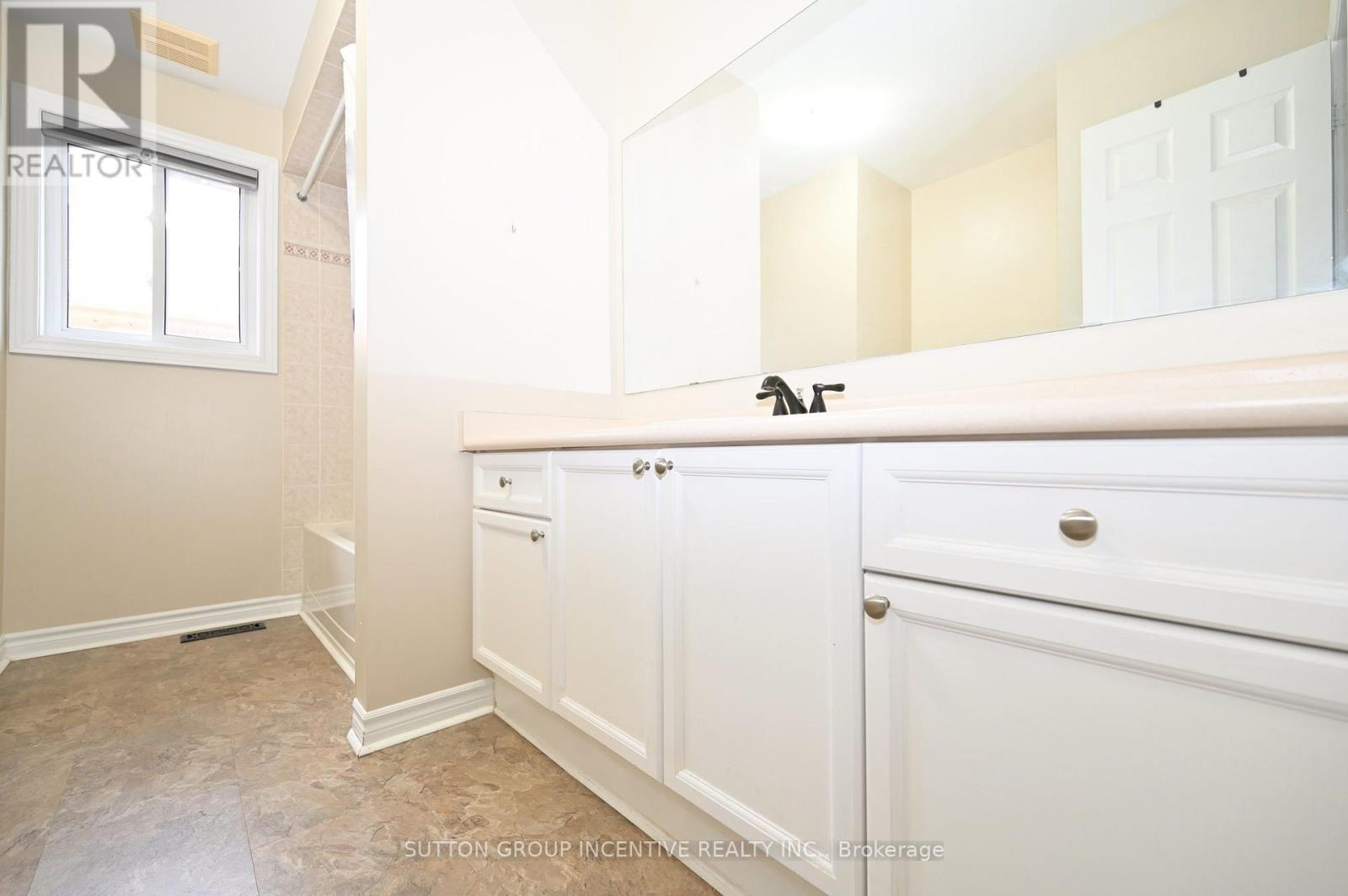 149 Raymond Crescent, Barrie (Painswick South), Ontario  L4N 0V7 - Photo 34 - S13747522