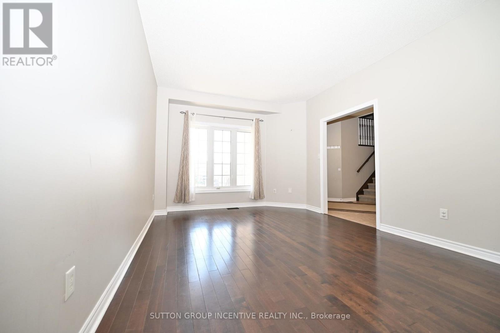 149 Raymond Crescent, Barrie (Painswick South), Ontario  L4N 0V7 - Photo 4 - S13747522