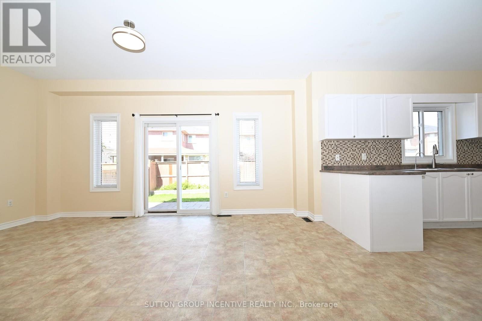 149 Raymond Crescent, Barrie (Painswick South), Ontario  L4N 0V7 - Photo 8 - S13747522