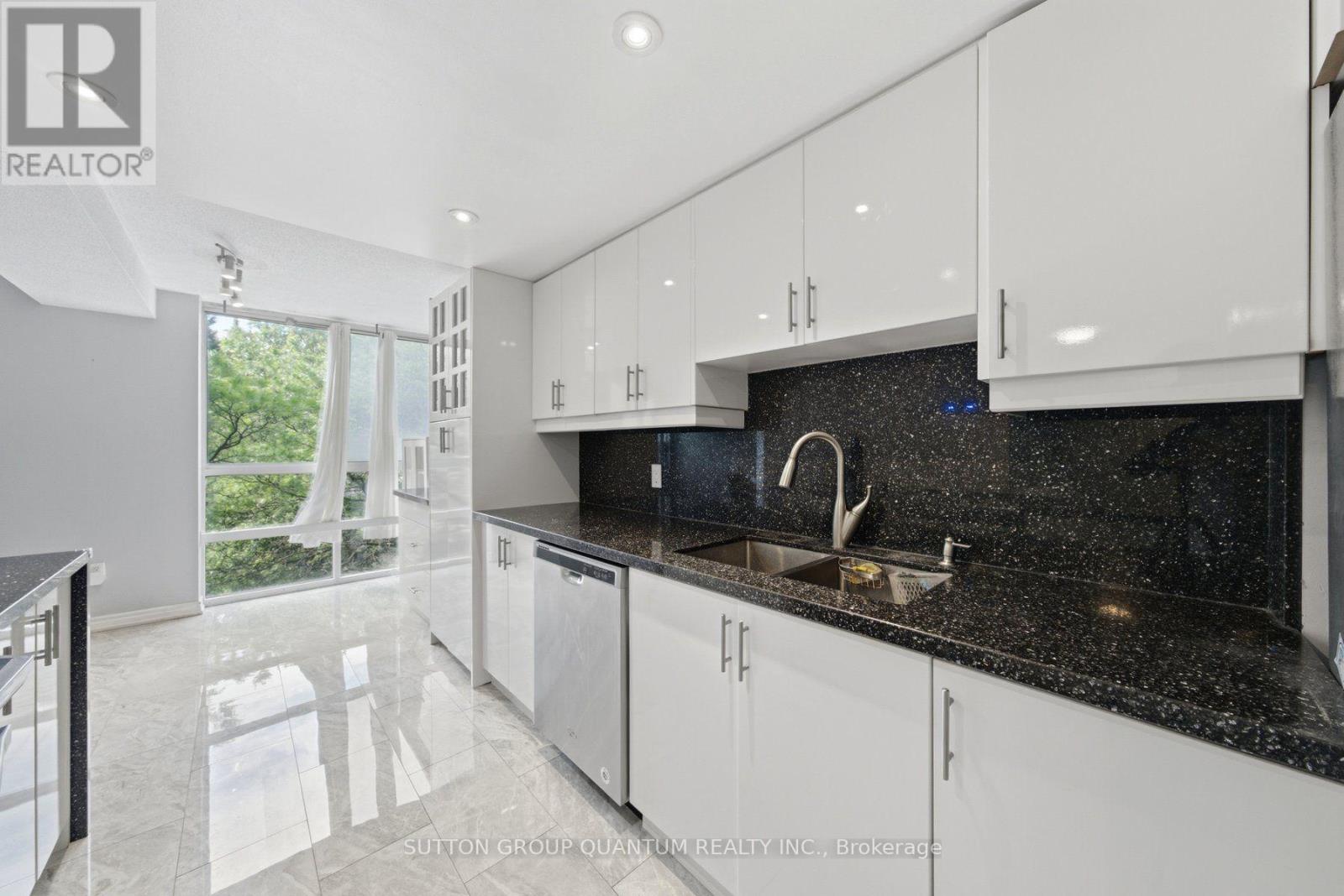304 - 3650 Kaneff Crescent, Mississauga, Ontario  L5A 4A1 - Photo 6 - W13747458